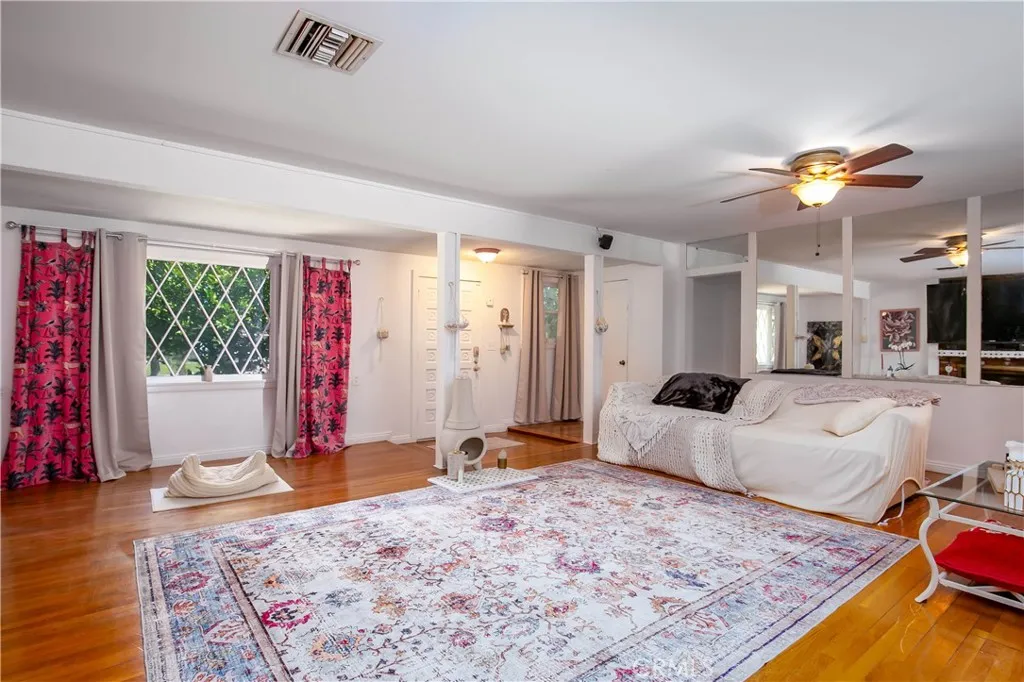 Additional image 5 of 20748 Vose St, Winnetka, CA 91306