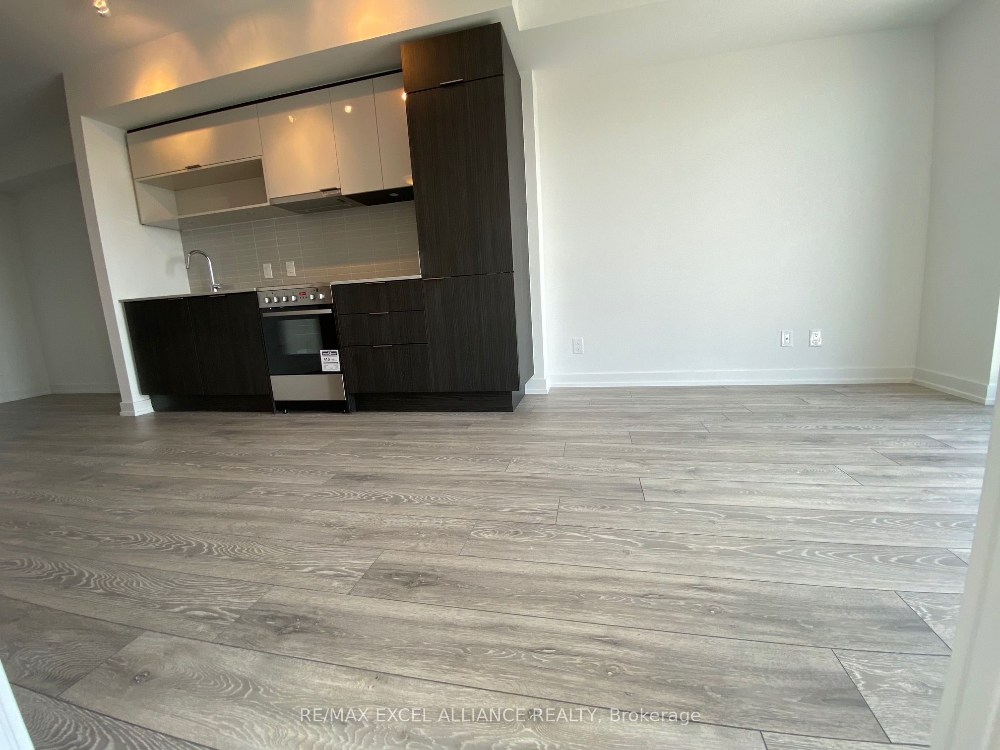 1806-159 Wellesley Street, Toronto, ON, M4Y 0H5