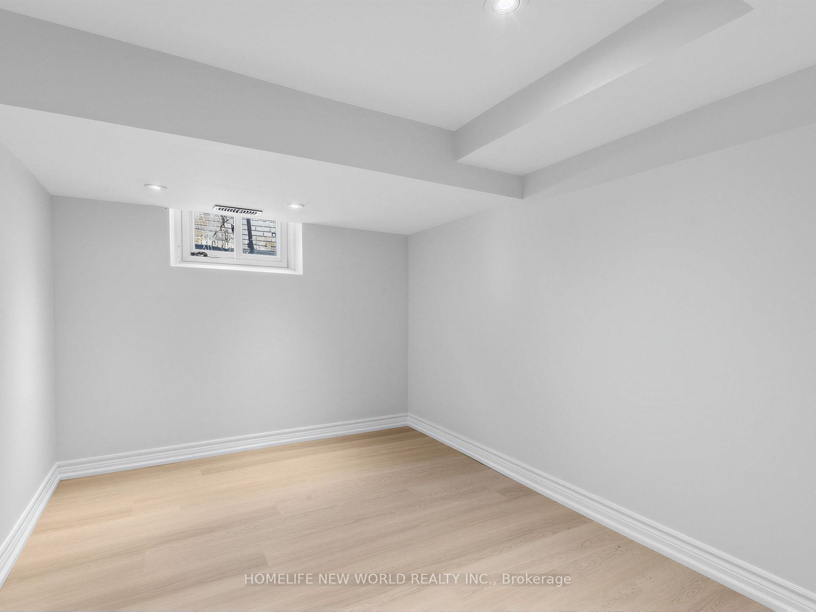 Additional image 4 of Lower-41 Binswood Avenue, Toronto, ON, M4C 3N6