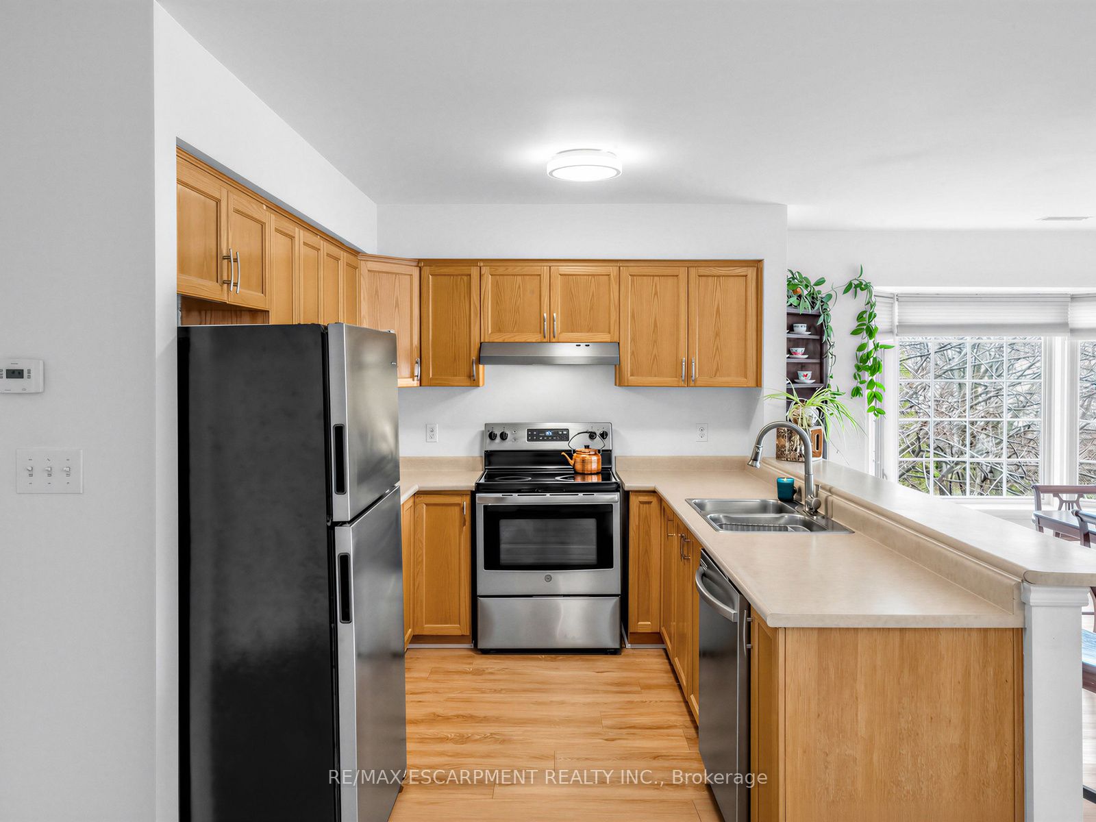 Additional image 6 of 10-705 Cumberland Avenue, Burlington, ON, L7N 3W4