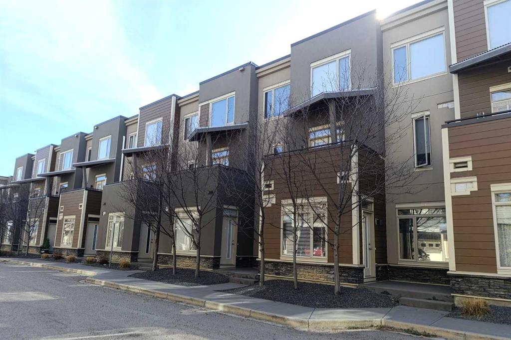 220-7 Westpark Common SW, Calgary, AB, T3H 0Y4