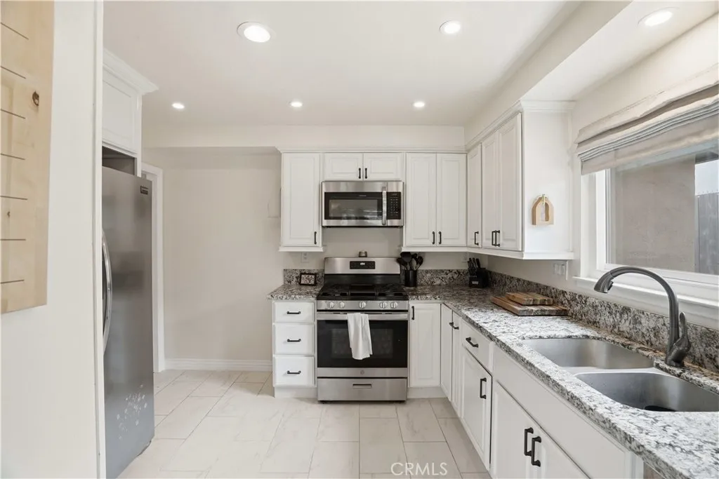 Additional image 39 of 30046 Abelia Rd, Canyon Country, CA 91387