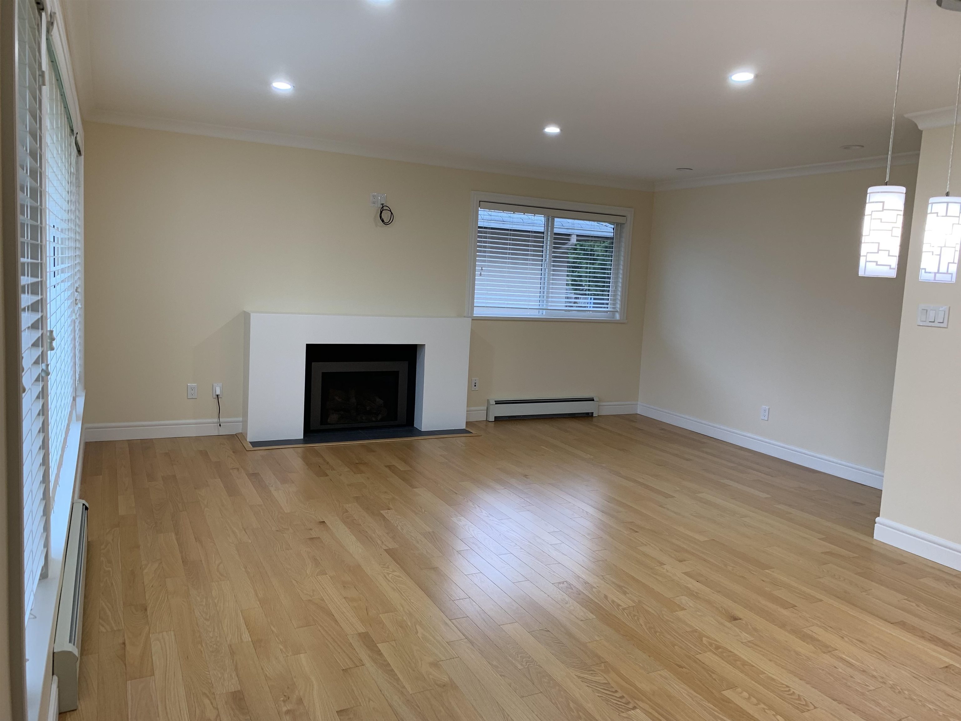 Additional image 6 of 552 22nd Street W, North Vancouver, BC, V7M 2A5
