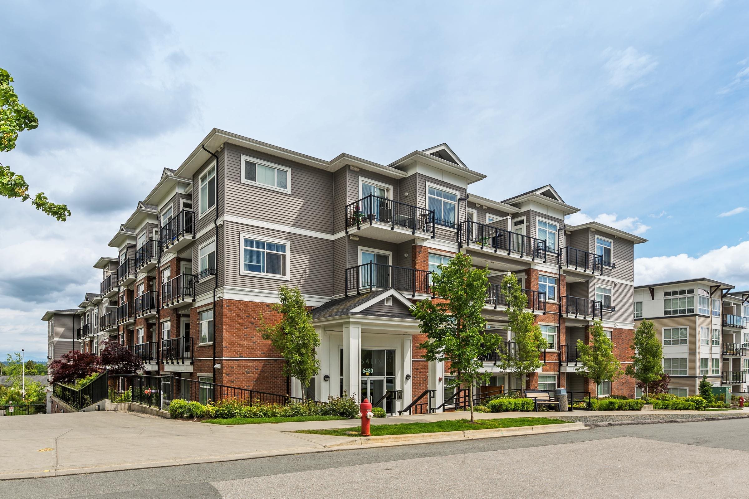 416-6480 195a Street, Surrey, BC, V4N 6P1