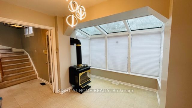 Additional image 4 of 35 Davies Crescent, Whitby, ON, L1N 8X4