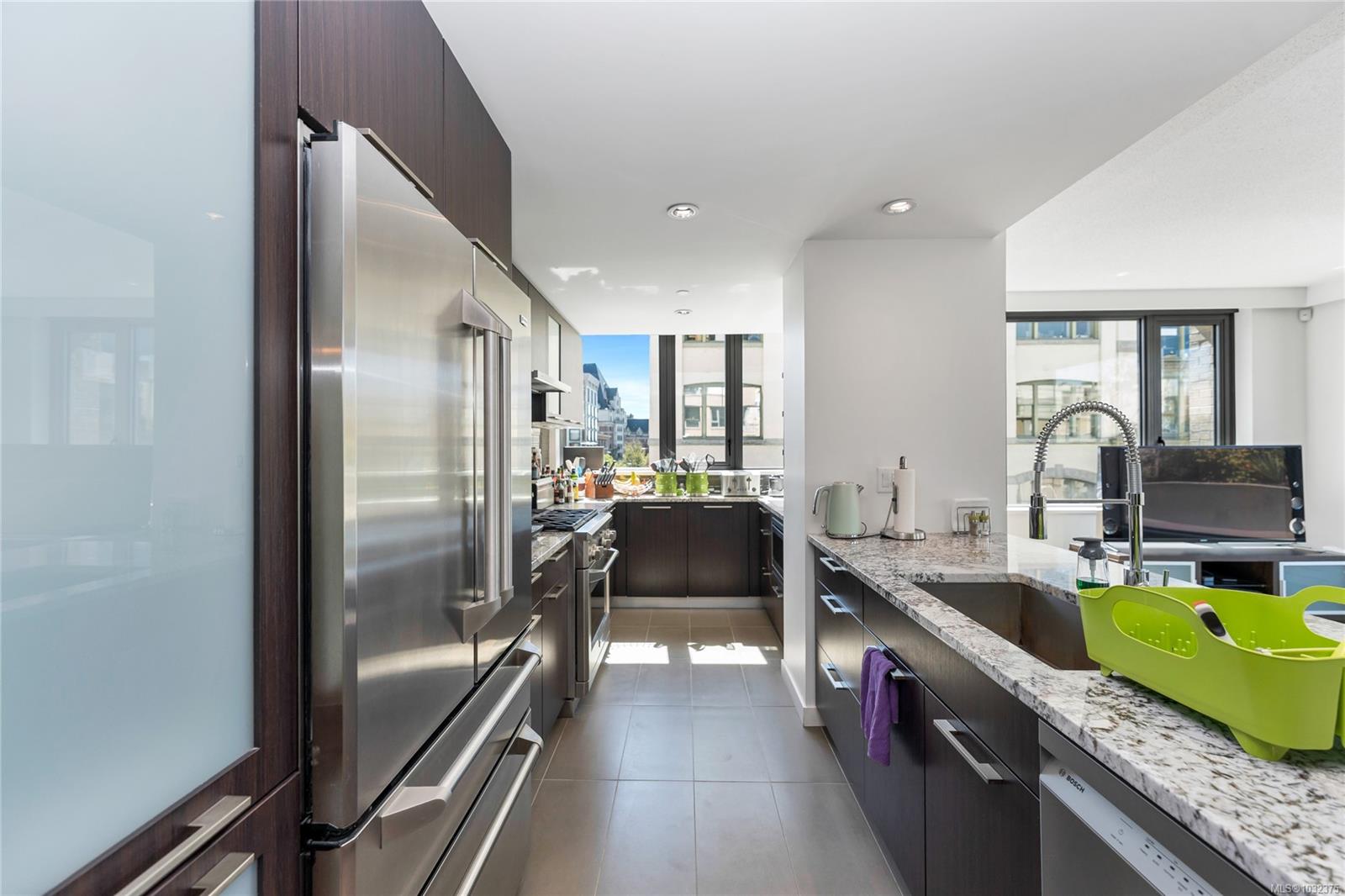 Additional image 3 of 302-608 Broughton Street, Victoria, BC, V8W 1C7