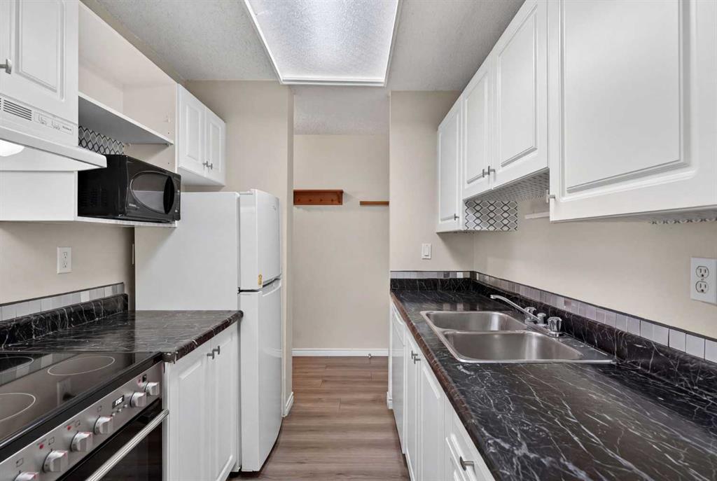 Additional image 3 of 83E-231 Heritage Drive SE, Calgary, AB, T2H 1N1