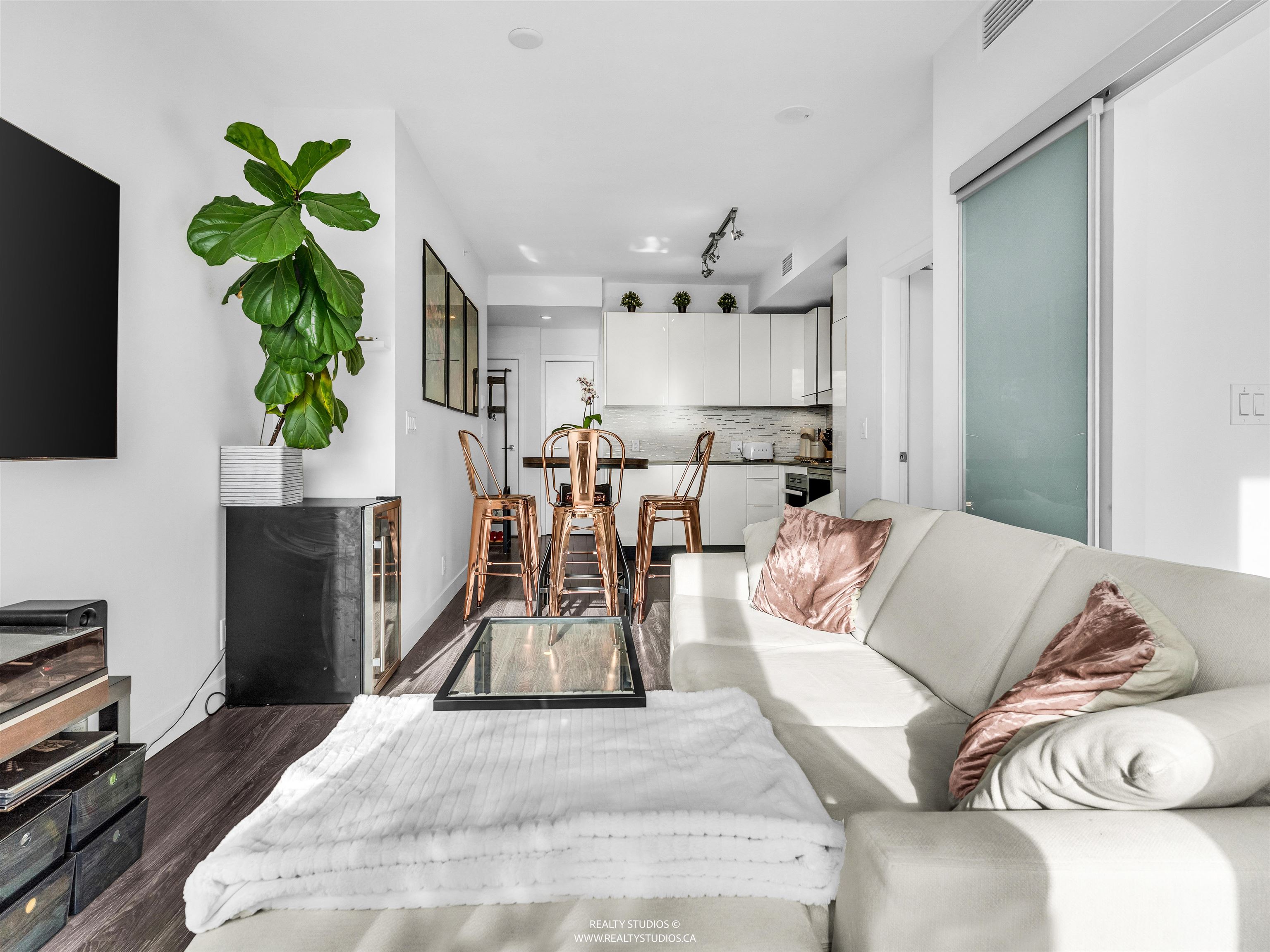 Additional image 3 of 3305-1283 Howe Street, Vancouver, BC, V6Z 0E3