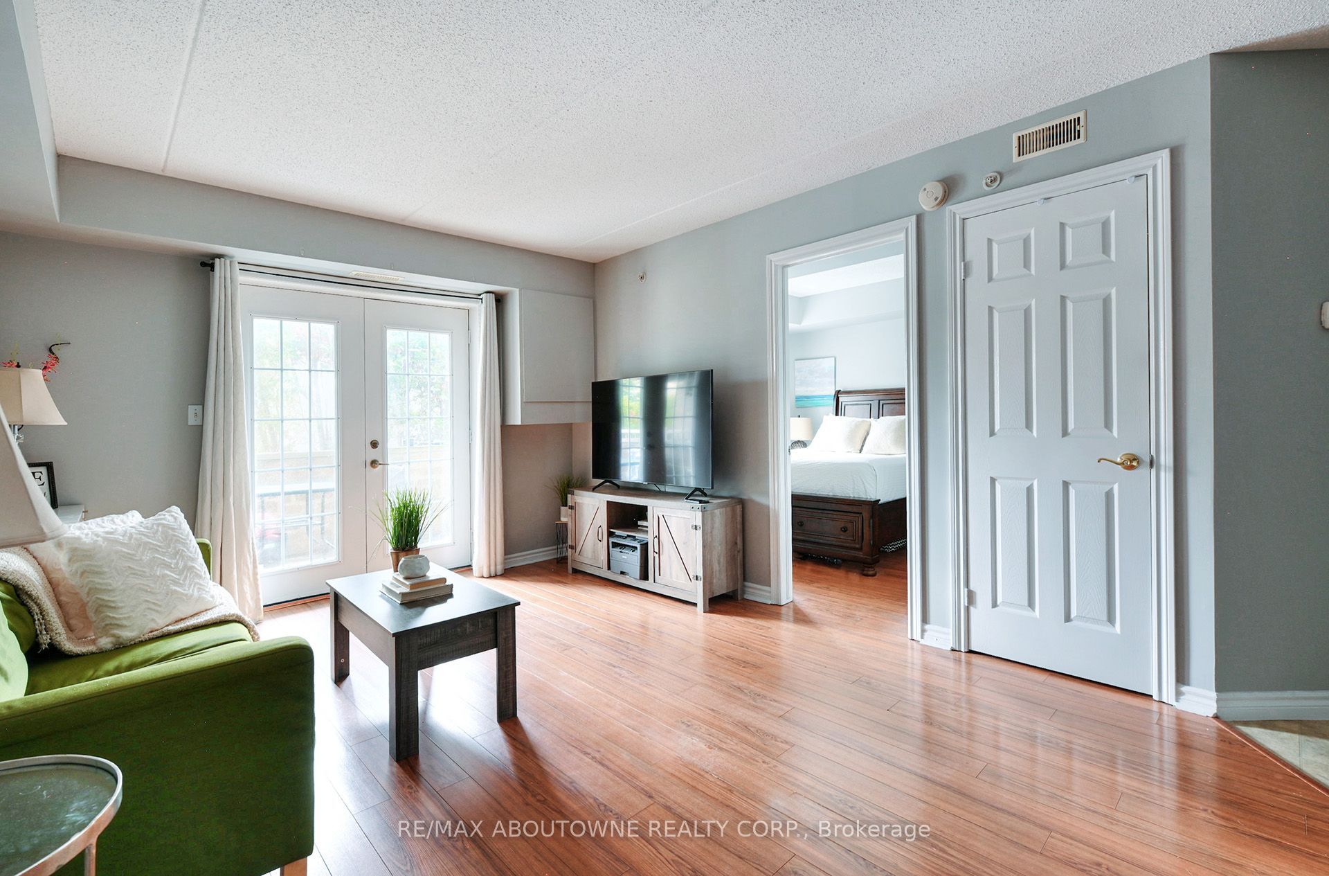 Additional image 2 of 104-1470 Bishops Gate, Oakville, ON, L6M 4N2