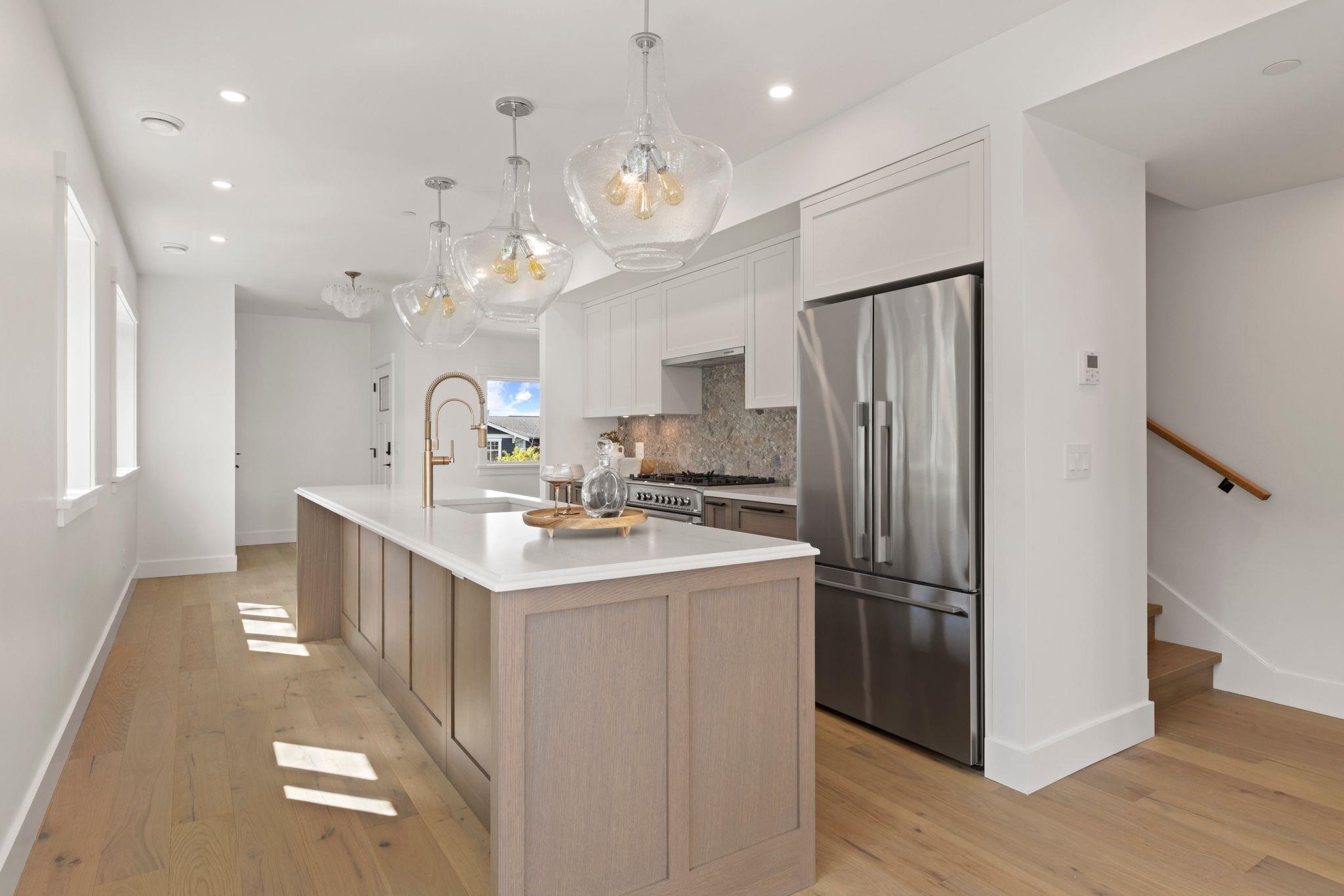 Additional image 3 of 1-326 14th Street W, North Vancouver, BC, V7M 1P6
