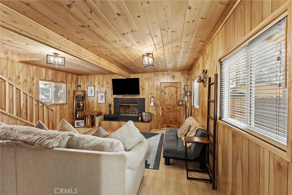 Additional image 51 of 317 Moreno Ln, Sugarloaf, CA 92386