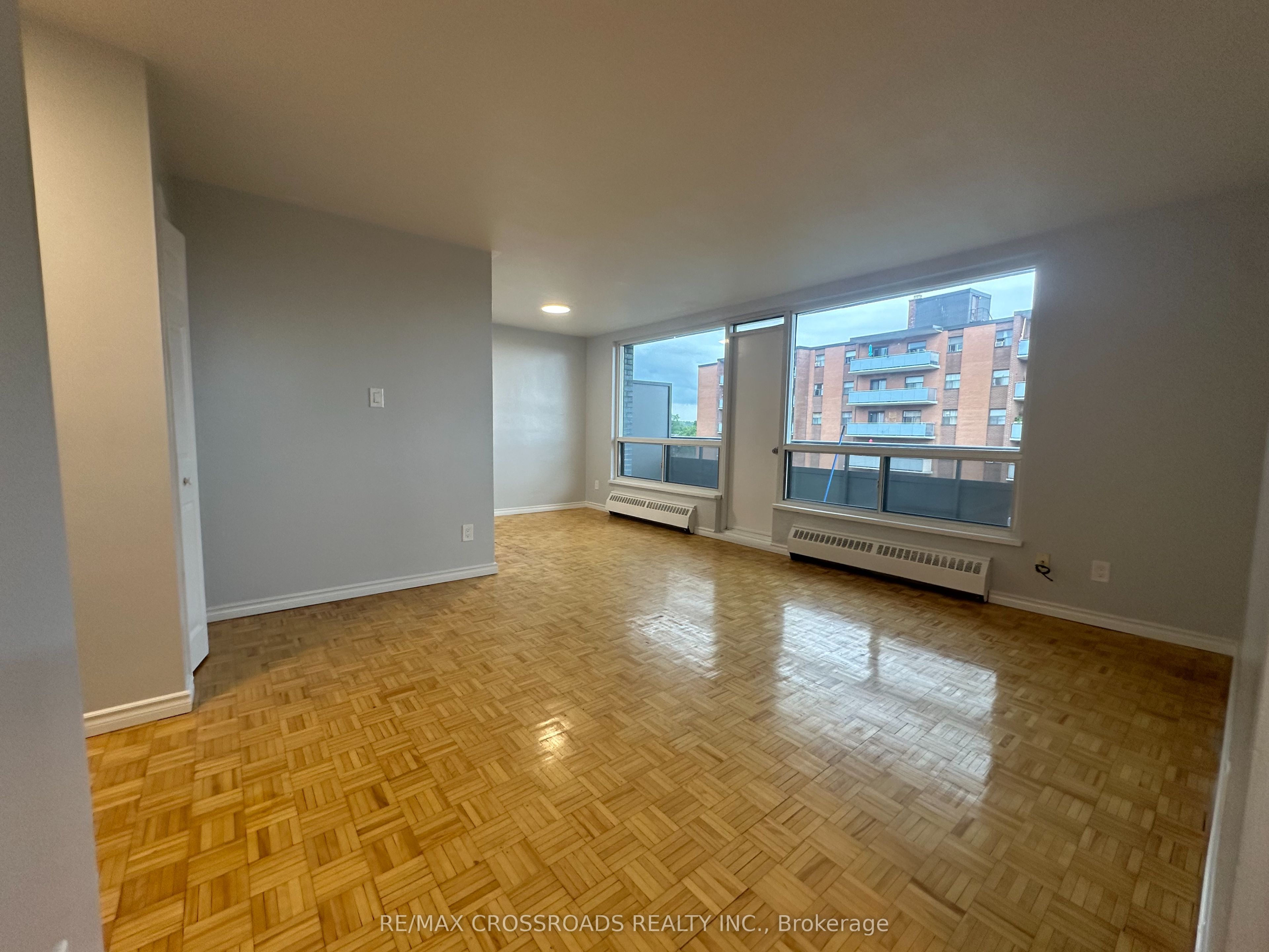 Additional image 2 of 610-363 Lakeshore Road E, Mississauga, ON, L5G 1H7