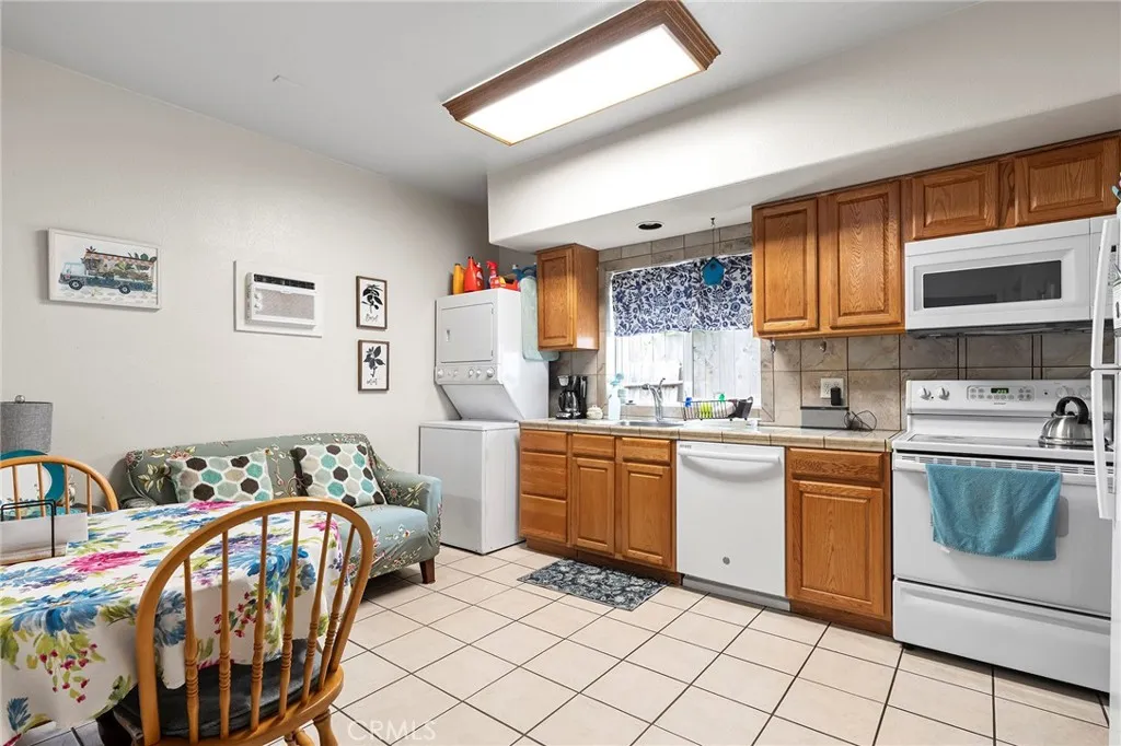 Additional image 115 of 1166 E 10th St, Chico, CA 95928