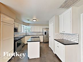 7451 Tunbury Ln, Houston, TX, 77095 photo 4