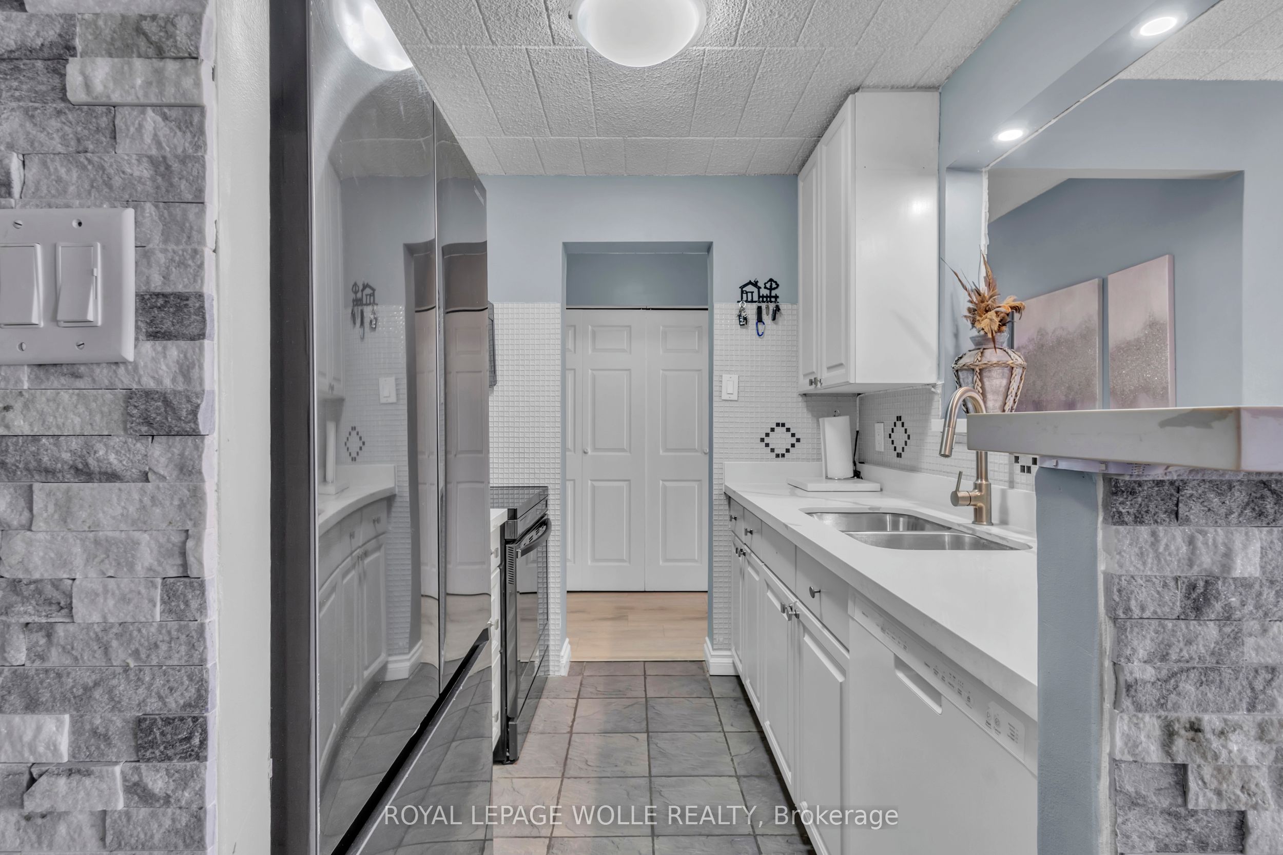 Additional image 6 of 107-80 Breckenridge Drive, Kitchener, ON, N2B 2N9