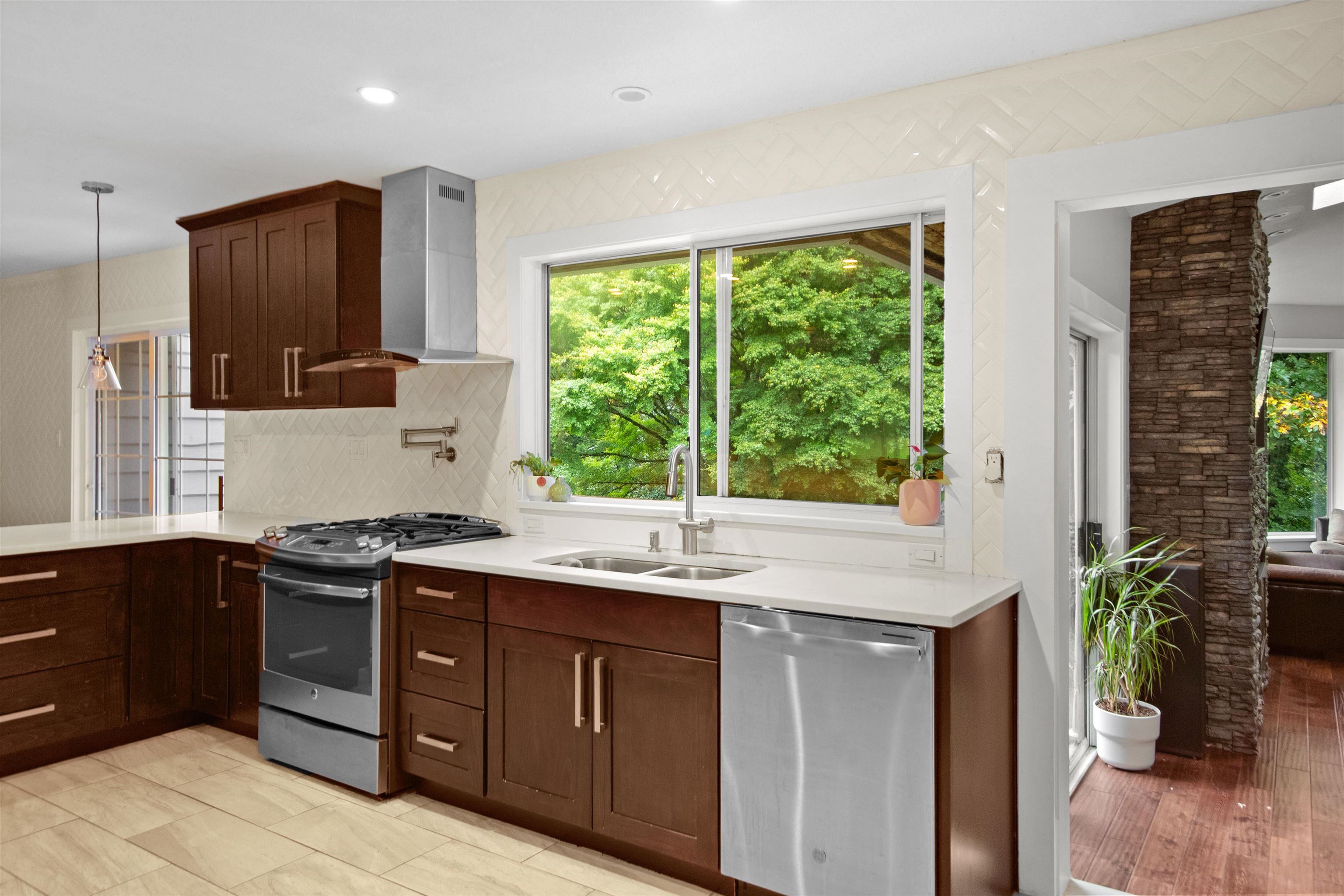 Additional image 4 of 28280 Myrtle Avenue, Abbotsford, BC, V4X 2P4