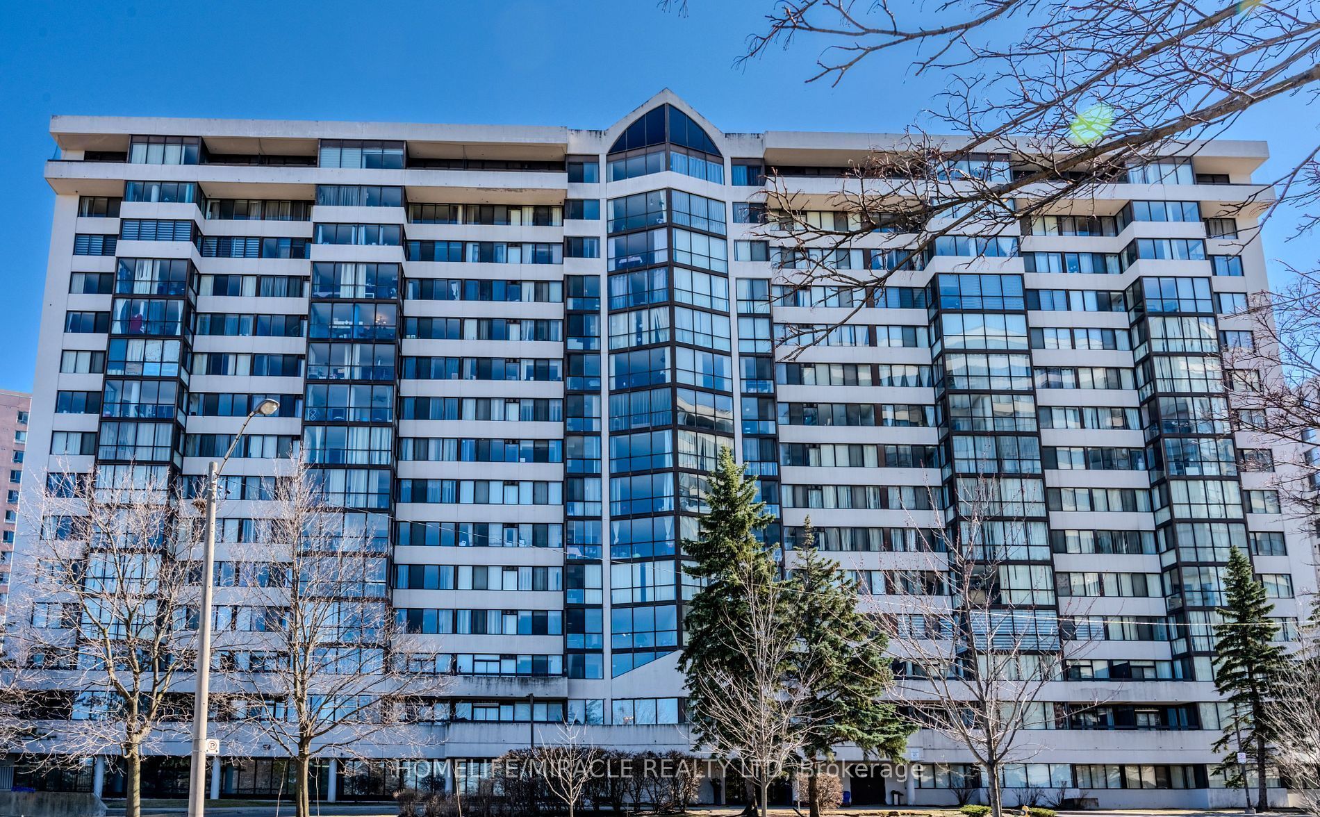 808-21 Markbrook Lane, Toronto, ON, M9V 5E4