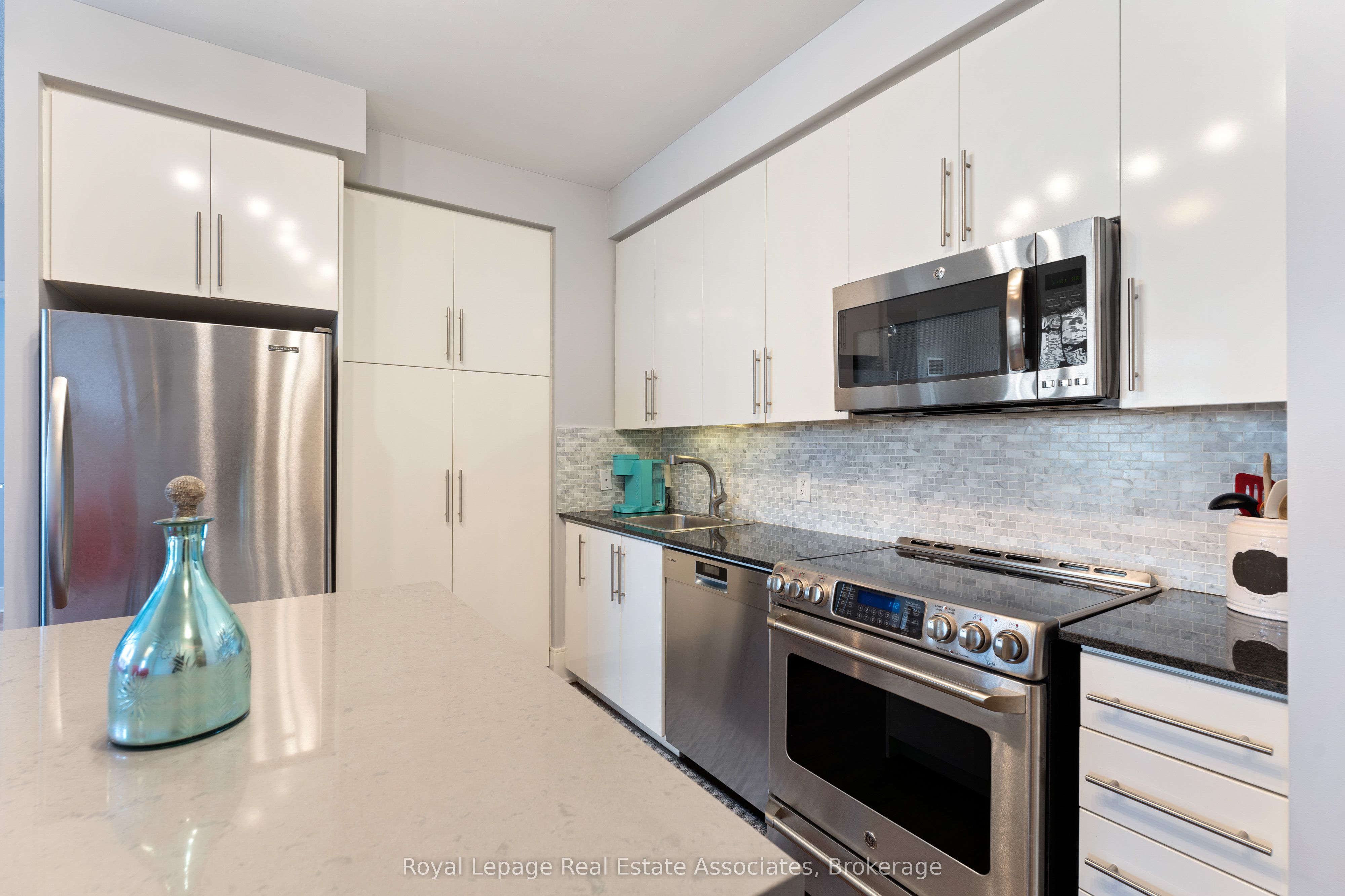 Additional image 3 of 2604-330 Burnhamthorpe Road W, Mississauga, ON, L5C 4P4