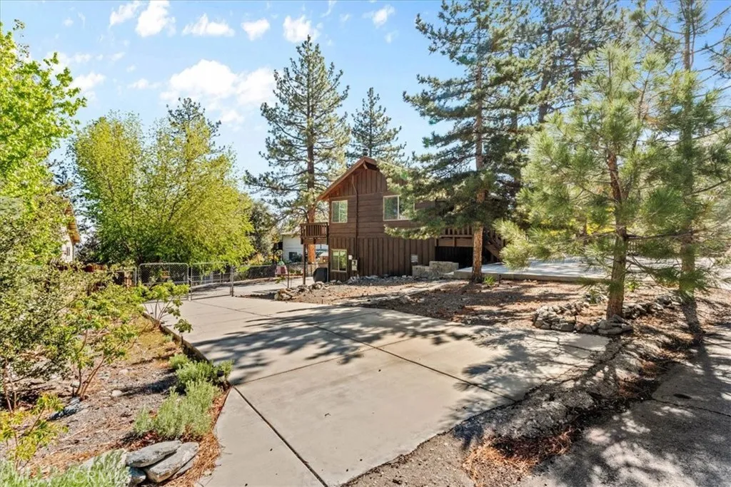 Additional image 2 of 5243 Desert View Dr, Wrightwood, CA 92397