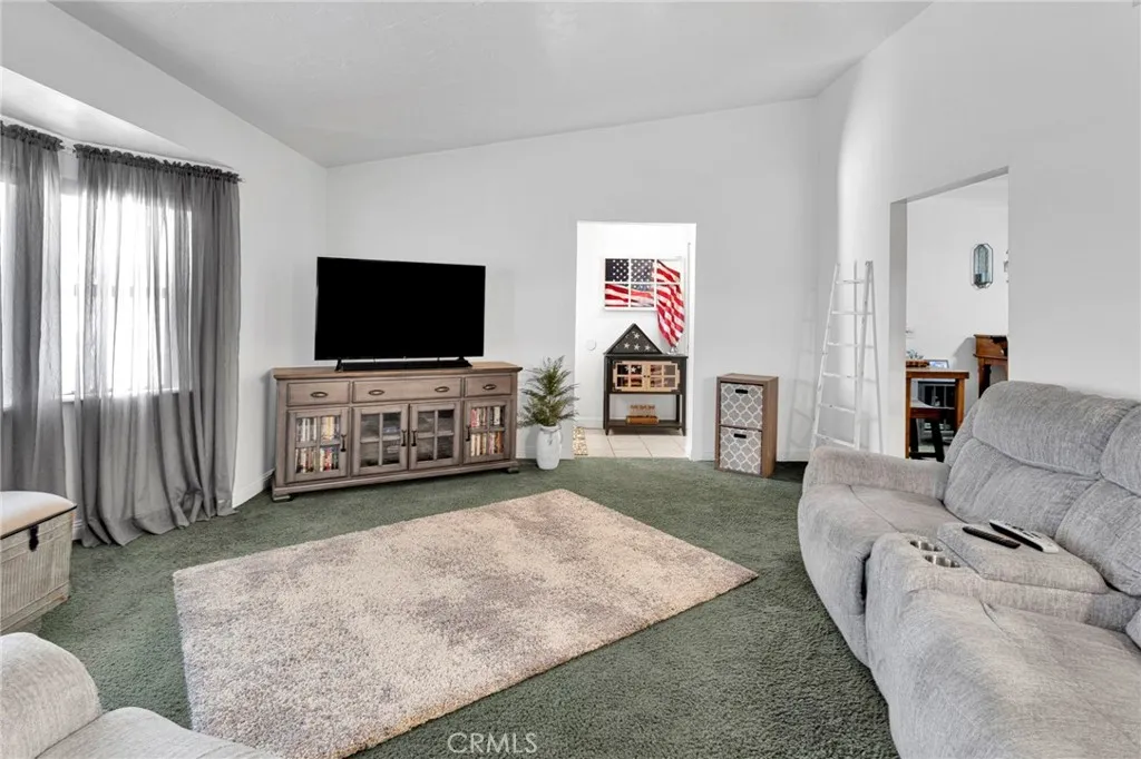 Additional image 70 of 9872 Aster Rd, Oak Hills, CA 92344