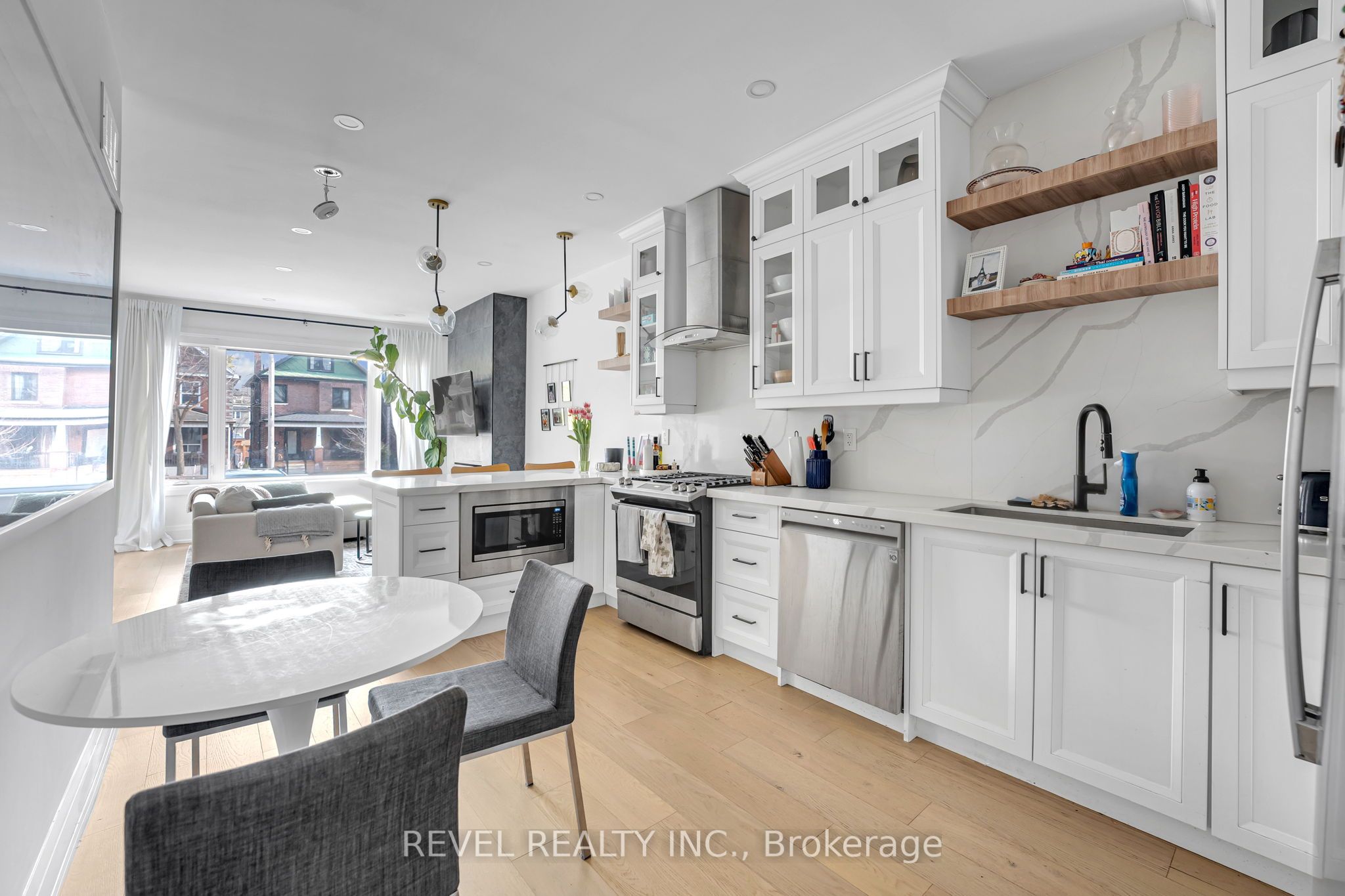 Additional image 6 of 36 Humberside Avenue, Toronto, ON, M6P 1J7
