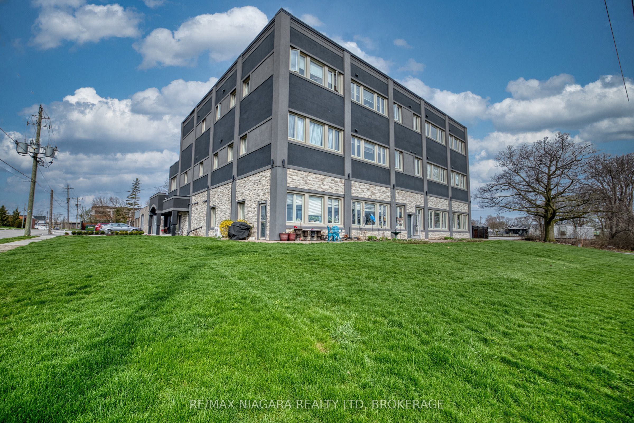 Unit #9-2 Lewis Street, Fort Erie, ON, L2A 2P7