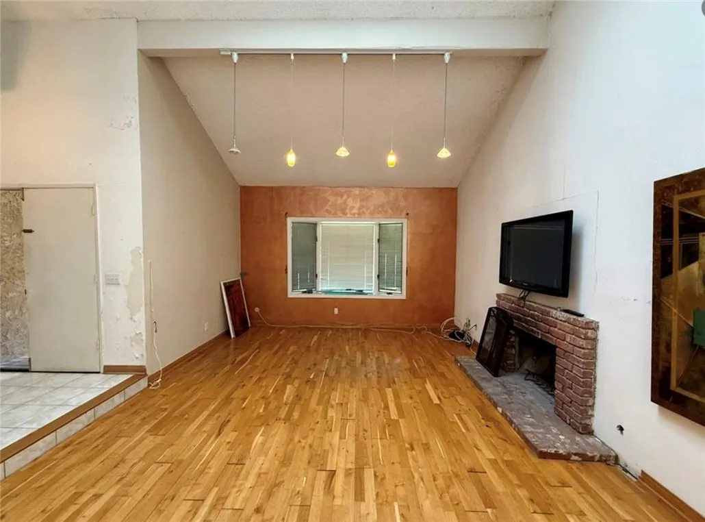 Additional image 14 of 6618 Smoke Tree Avenue, Oak Park, CA 91377
