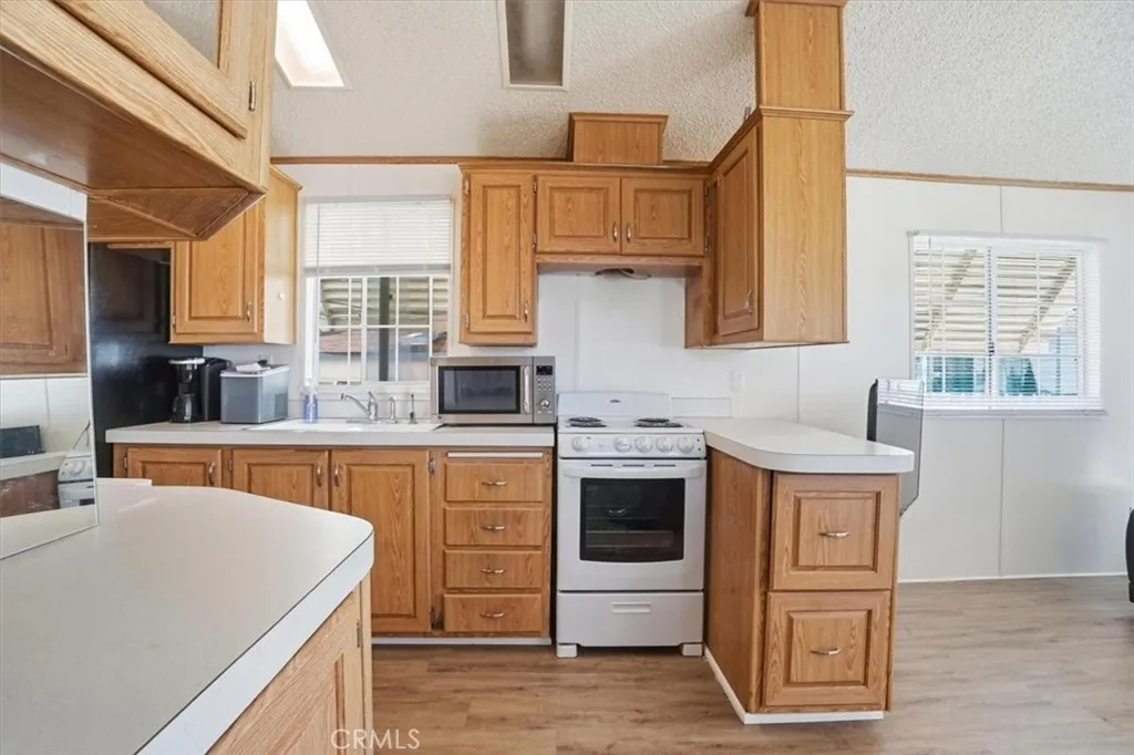 Additional image 18 of 1295 S Cawston Ave Unit 11, Hemet, CA 92545