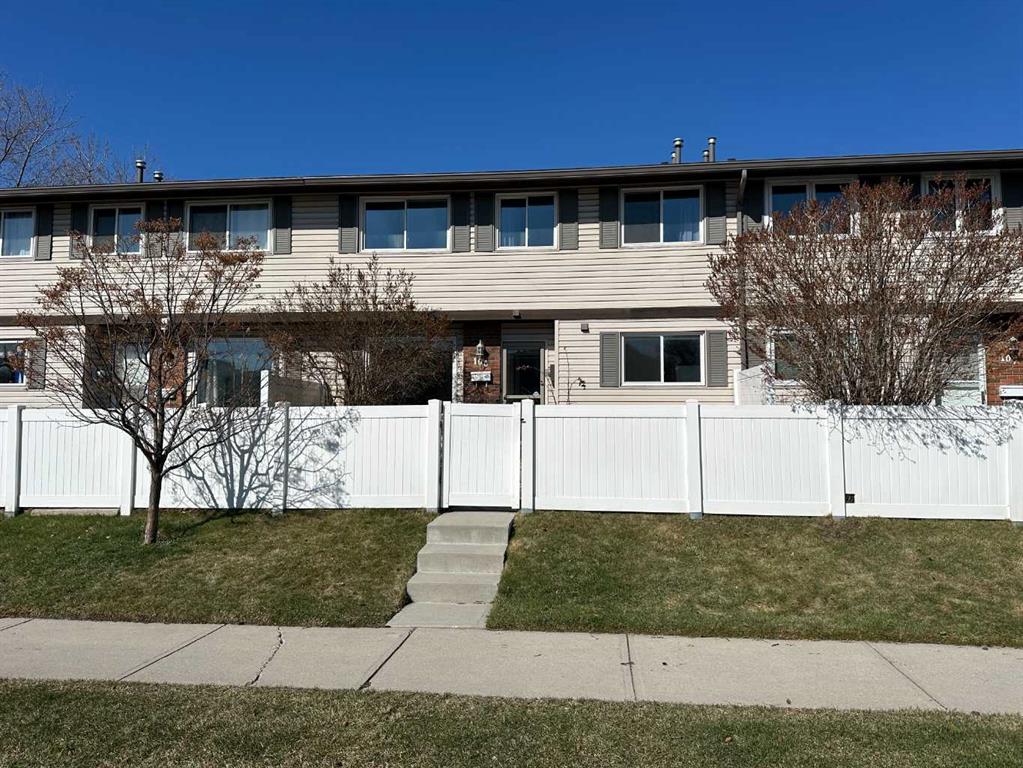Additional image 5 of 100-740 Bracewood Drive SW, Calgary, AB, T2W3N3