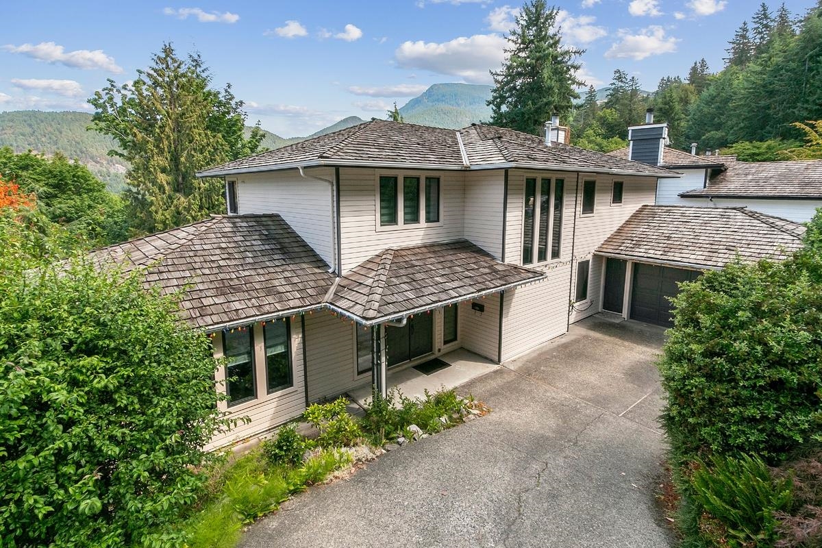5479 Keith Road, West Vancouver, BC, V7W 3E1