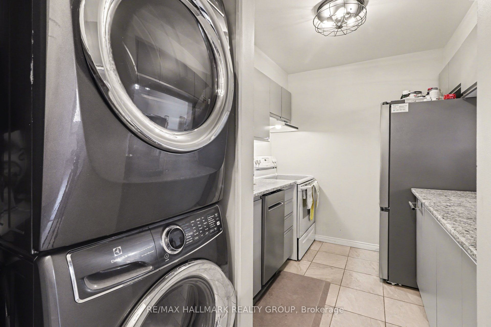Additional image 5 of 312-280 Brittany Drive, Ottawa, ON, K1K 4M4