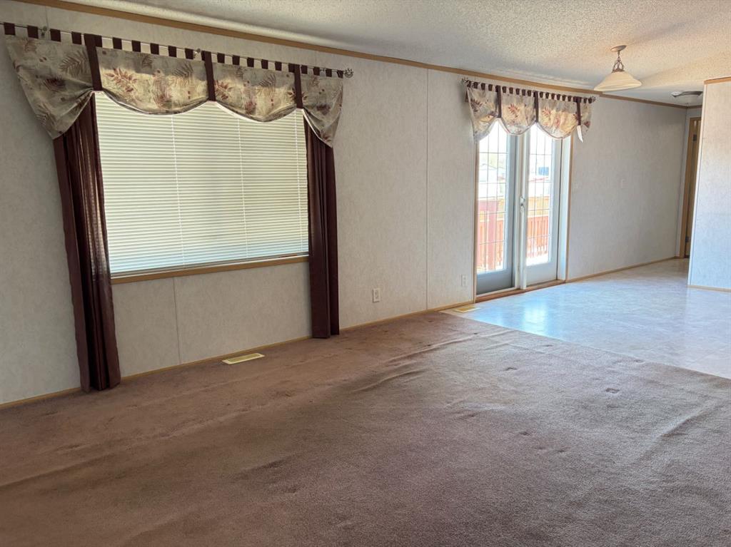 Additional image 5 of 300 Grandview Crescent, Fort Mcmurray, AB, T9H 4Y1