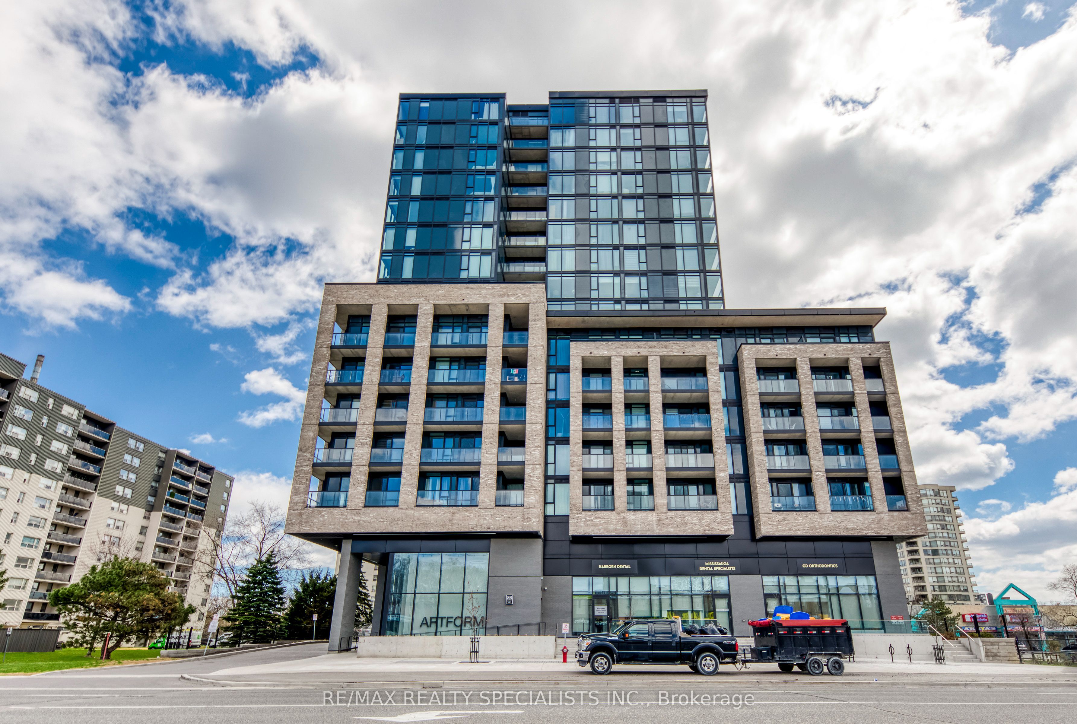 1711-86 Dundas Street E, Mississauga, ON, L5A 1W4