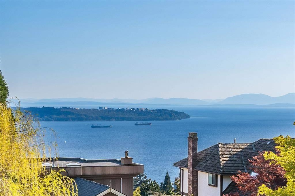 rental suite-1395 Camridge Road , West Vancouver, BC, V7S 2M7