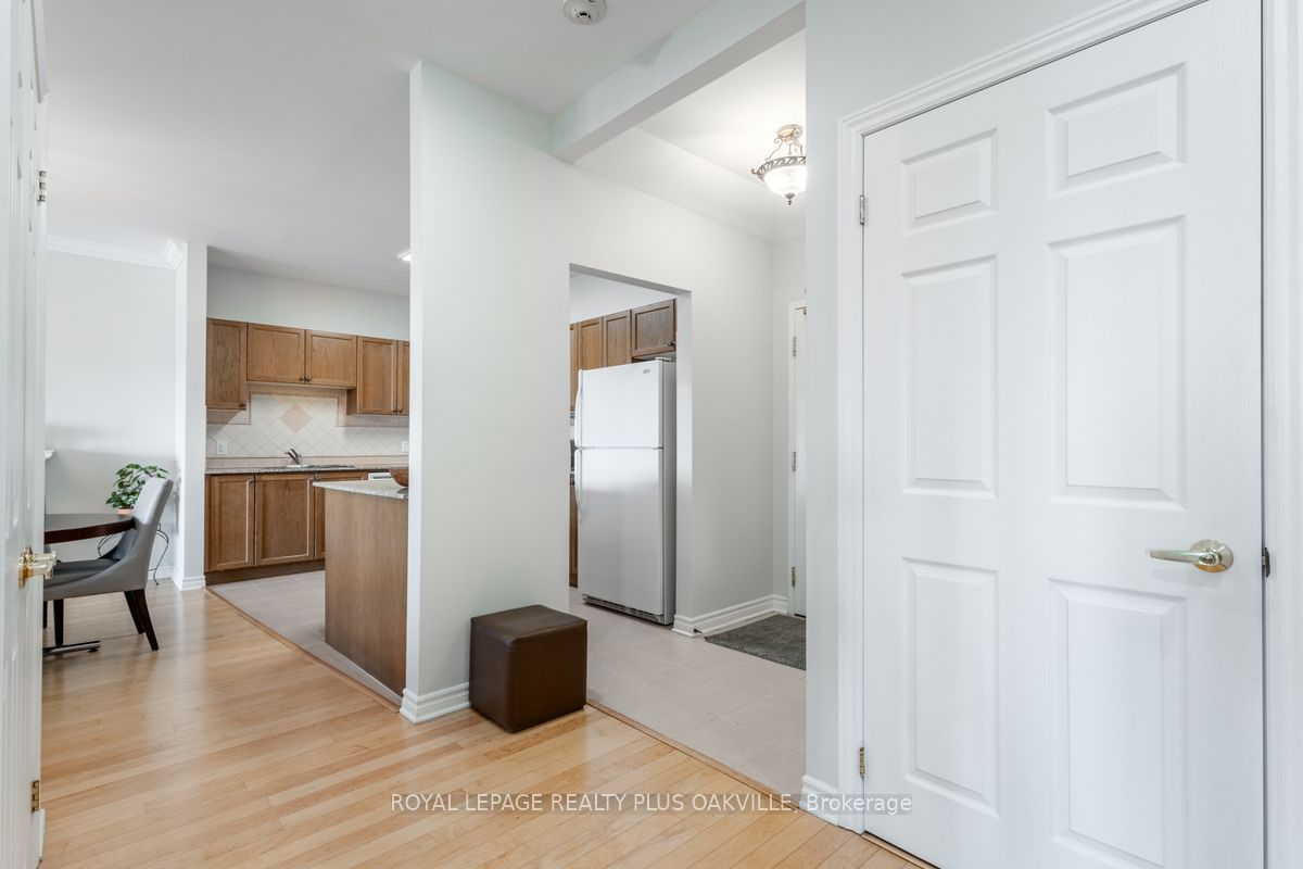 Additional image 4 of 403-1499 Nottinghill Gate, Oakville, ON, L6M 5G1