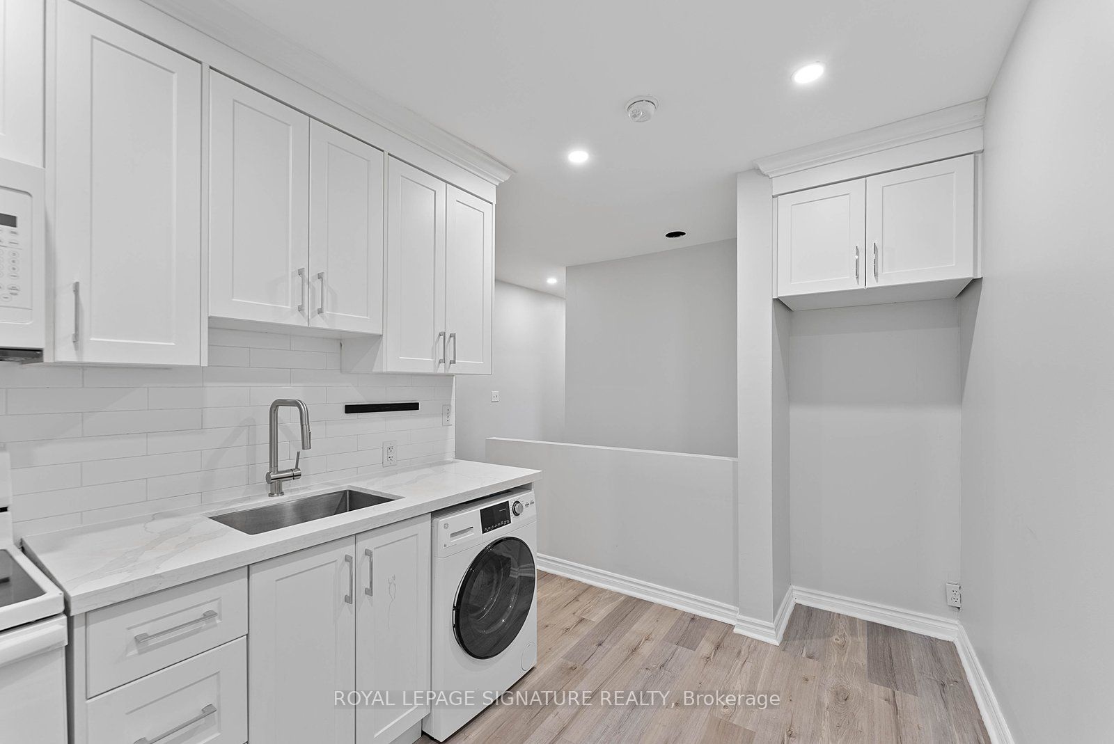 Additional image 2 of 2-233 Greenwood Avenue, Toronto, ON, M4L 2R4