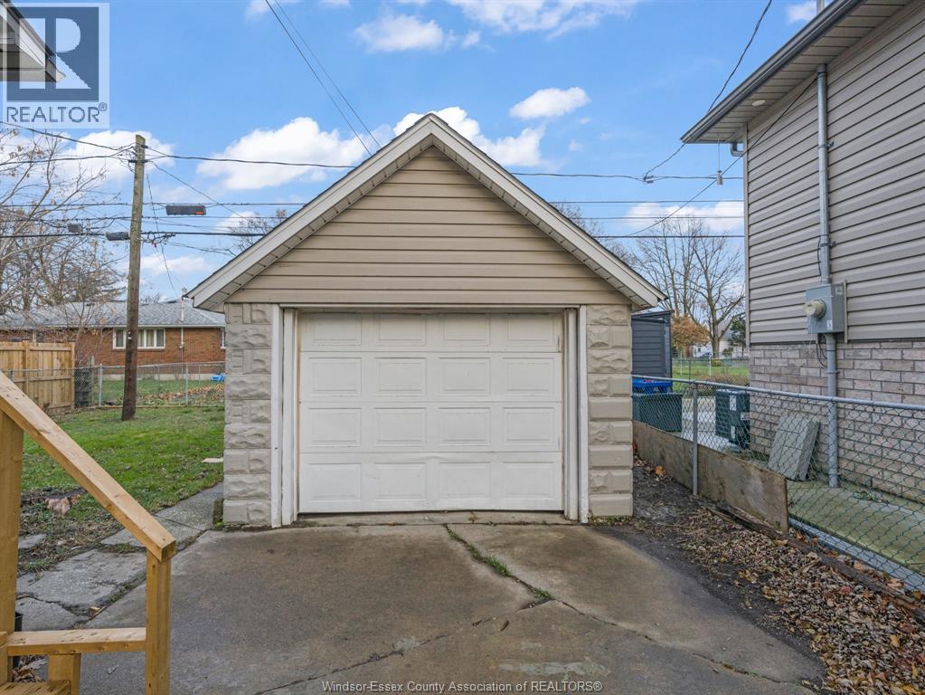 Additional image 3 of UPPER-2470 Cadillac , Windsor, ON, N8W3Y5