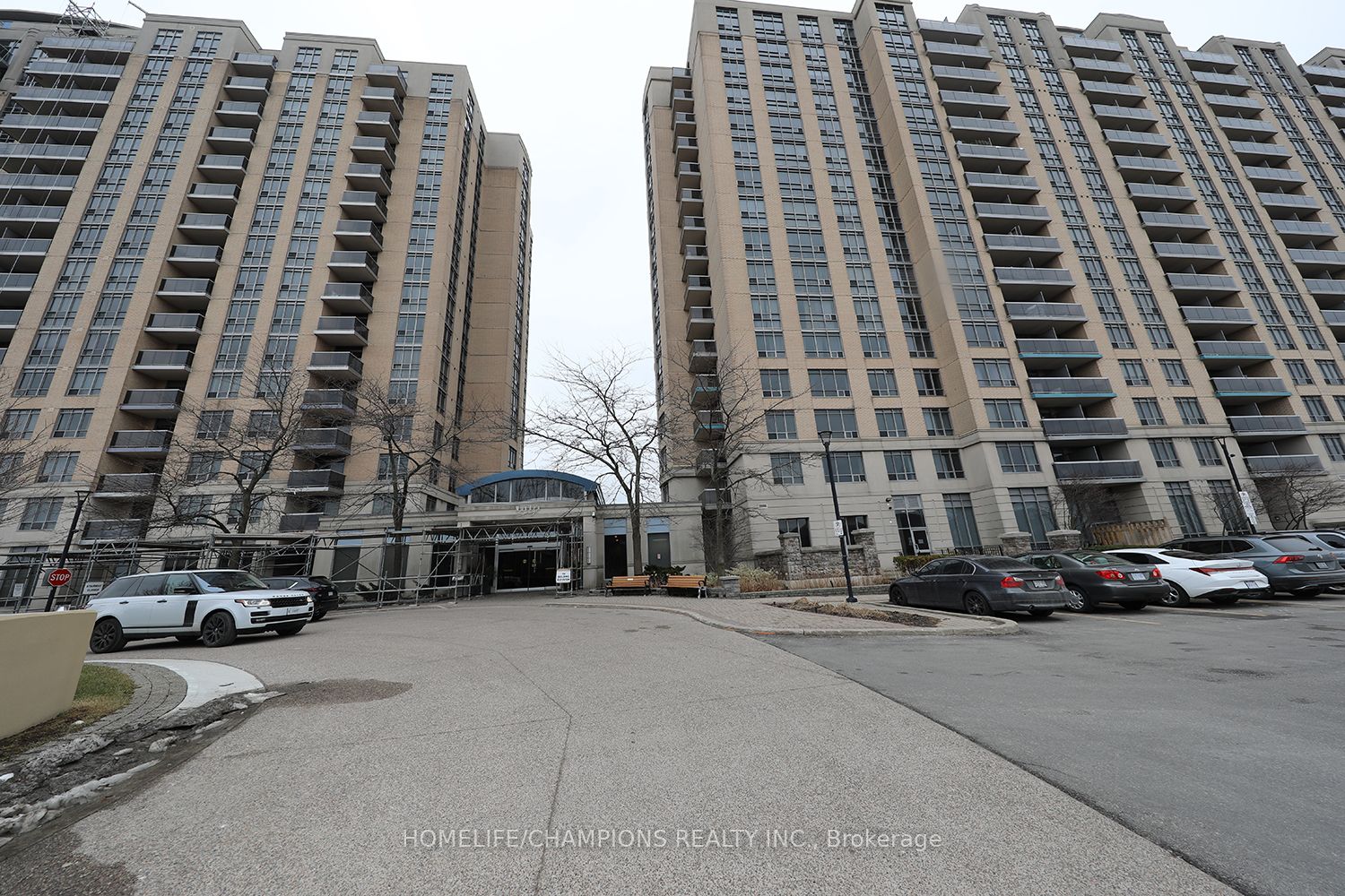PH15-8 Mondeo Drive, Toronto, ON, M1P 5C7