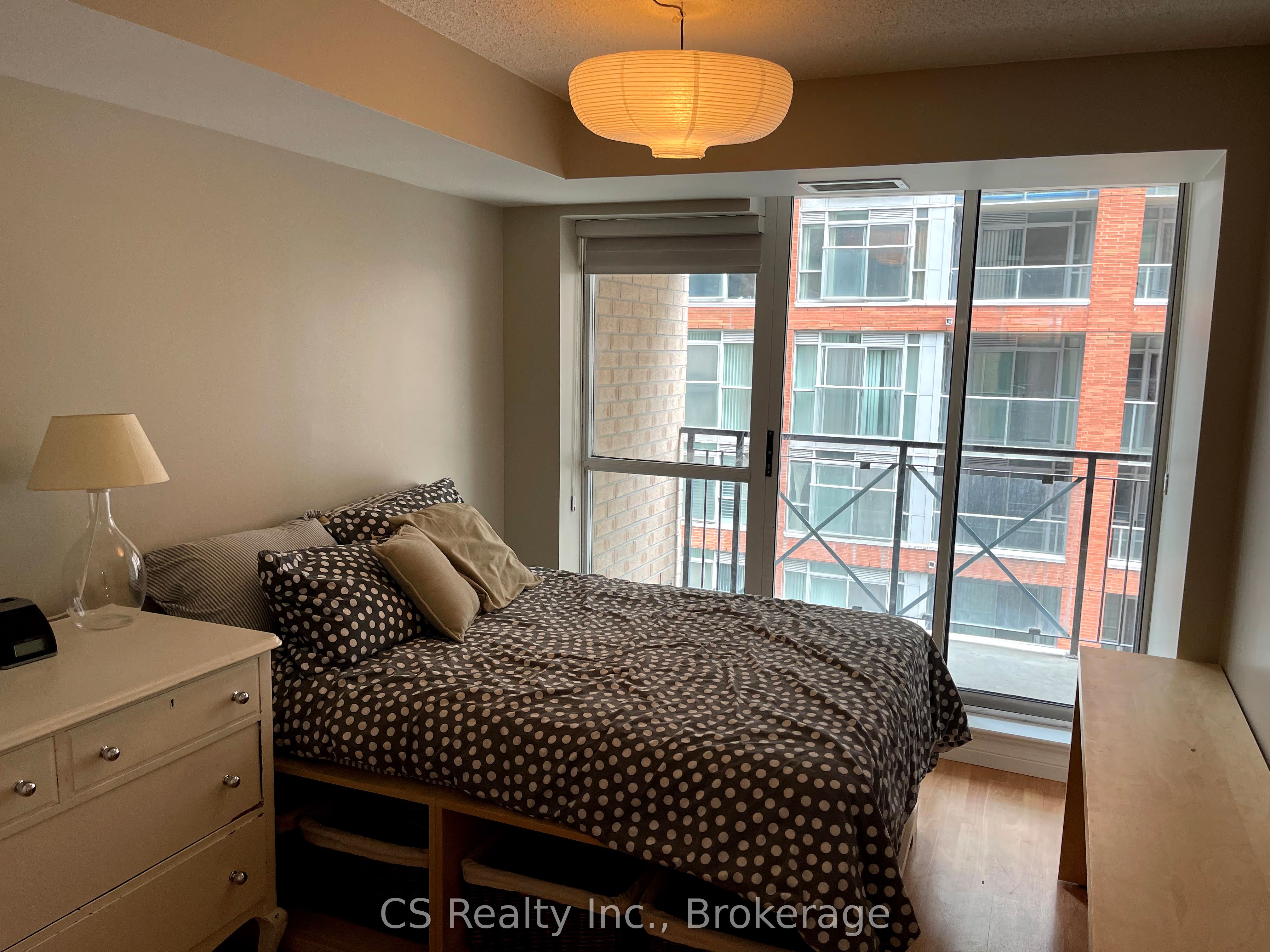 Additional image 2 of 517-140 Simcoe Street, Toronto, ON, M5H 4E9
