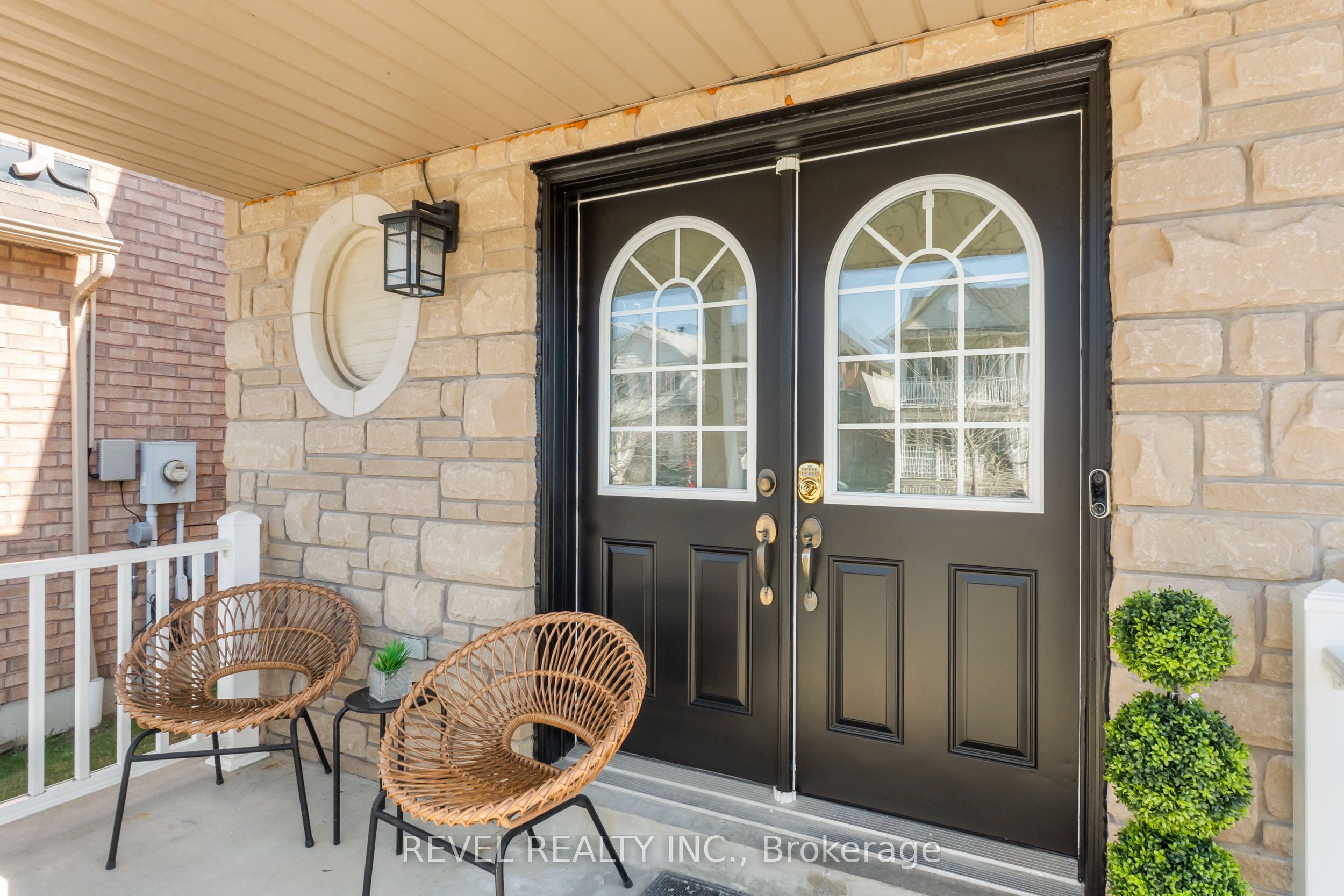 Additional image 2 of 15 Donlevy Crescent, Whitby, ON, L1R 0B9