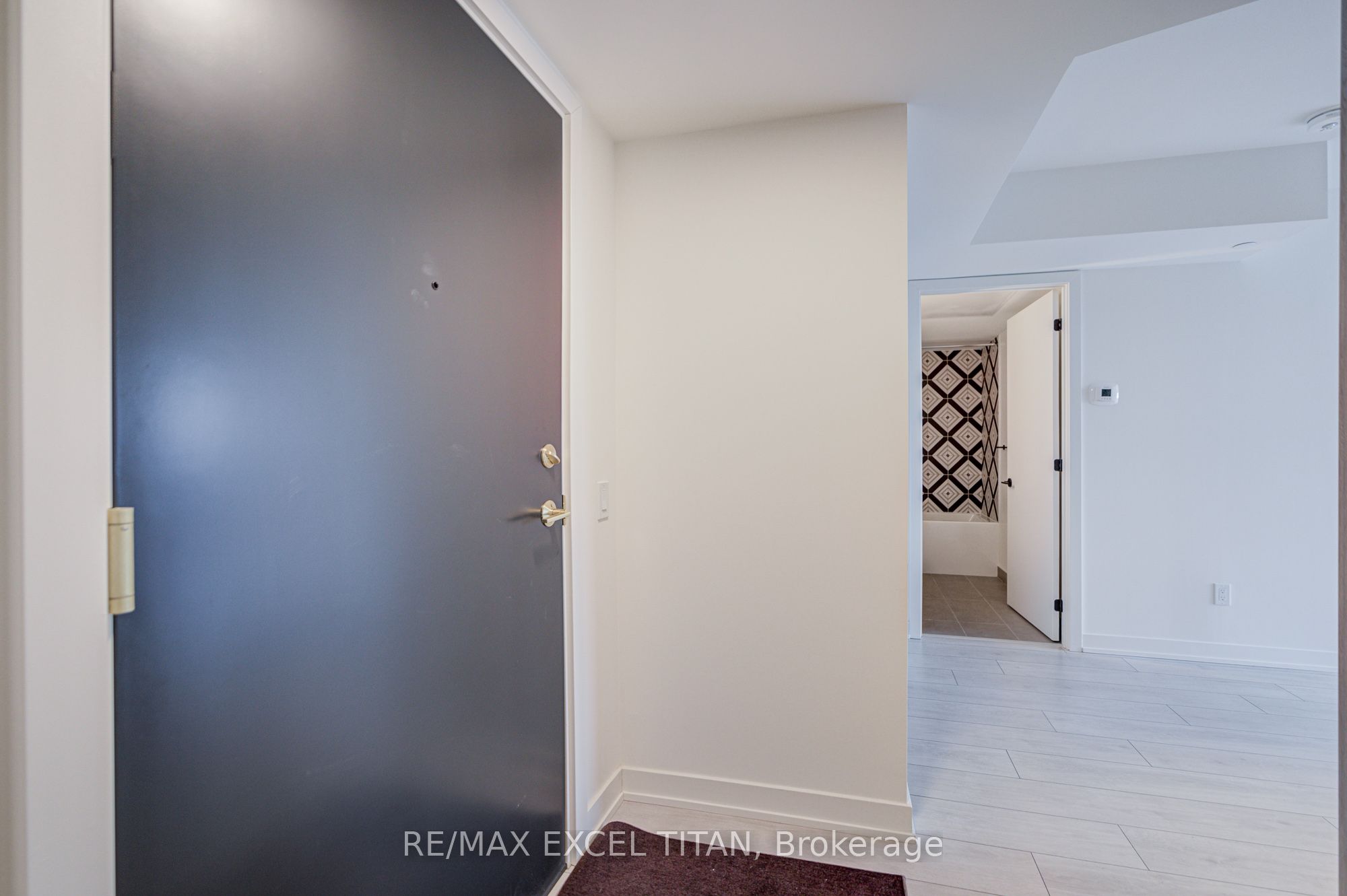 Additional image 6 of 503-5 Lakeview Avenue, Toronto, ON, M6J 0H3