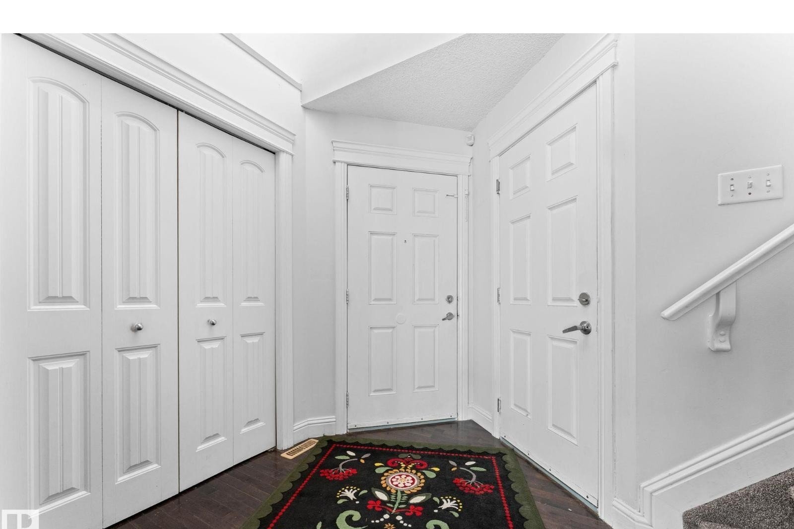 Additional image 8 of 3527 11 Street NW, Edmonton, AB, T6T0E9