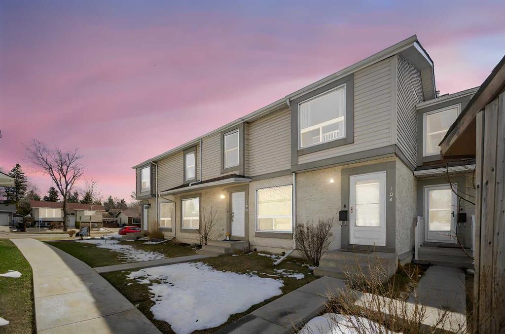 104 Deer Ridge Lane SE, Calgary, AB, T2J6N4