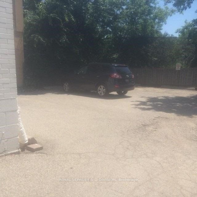 Additional image 6 of Rm3 L/L-335 Sheppard Avenue E, Toronto, ON, M2N 3B3