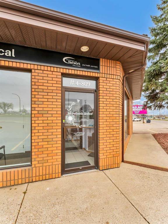 Additional image 2 of 4-809 Bullivant Crescent SW, Medicine Hat, AB, T1A 5G5