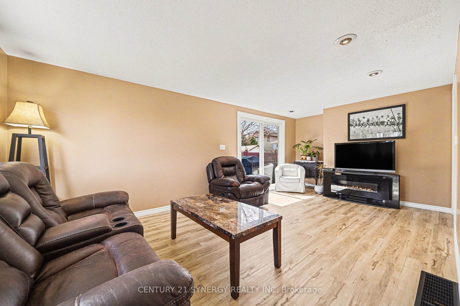 Additional image 5 of 2428 Blackstone Crescent, Ottawa, ON, K1B 4H2