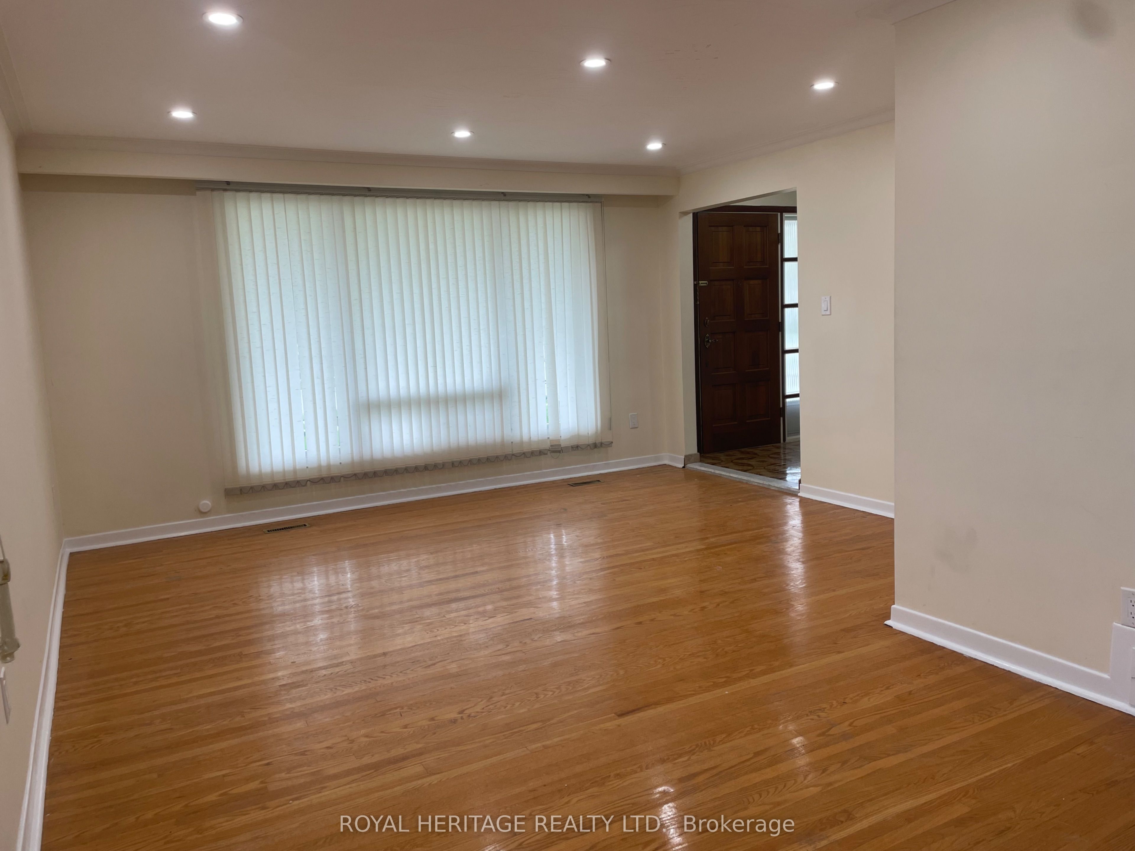 Additional image 5 of Main floor-281 Driftwood Avenue, Toronto, ON, M3N 2N6