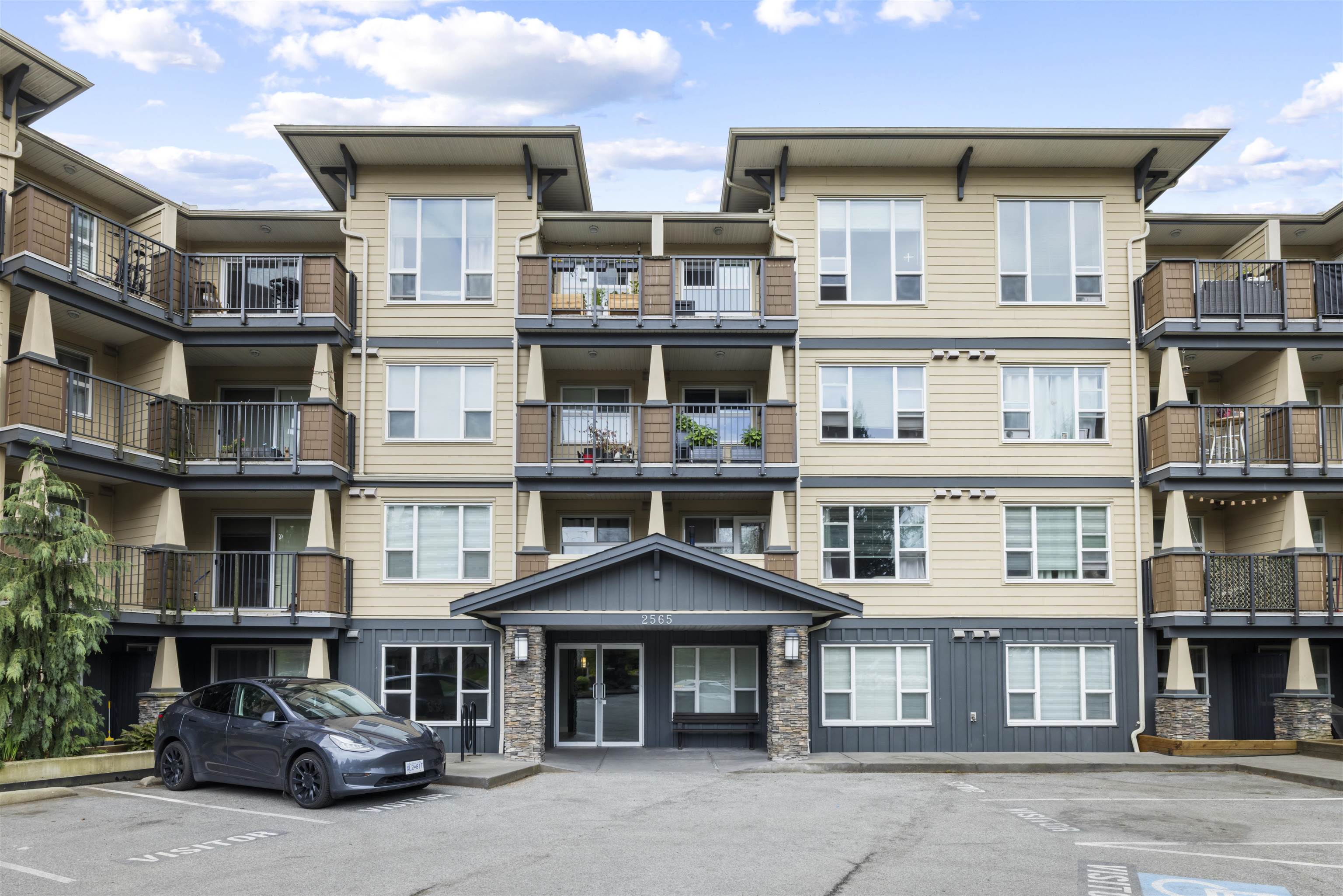 320-2565 Campbell Avenue, Abbotsford, BC, V2S 0E3
