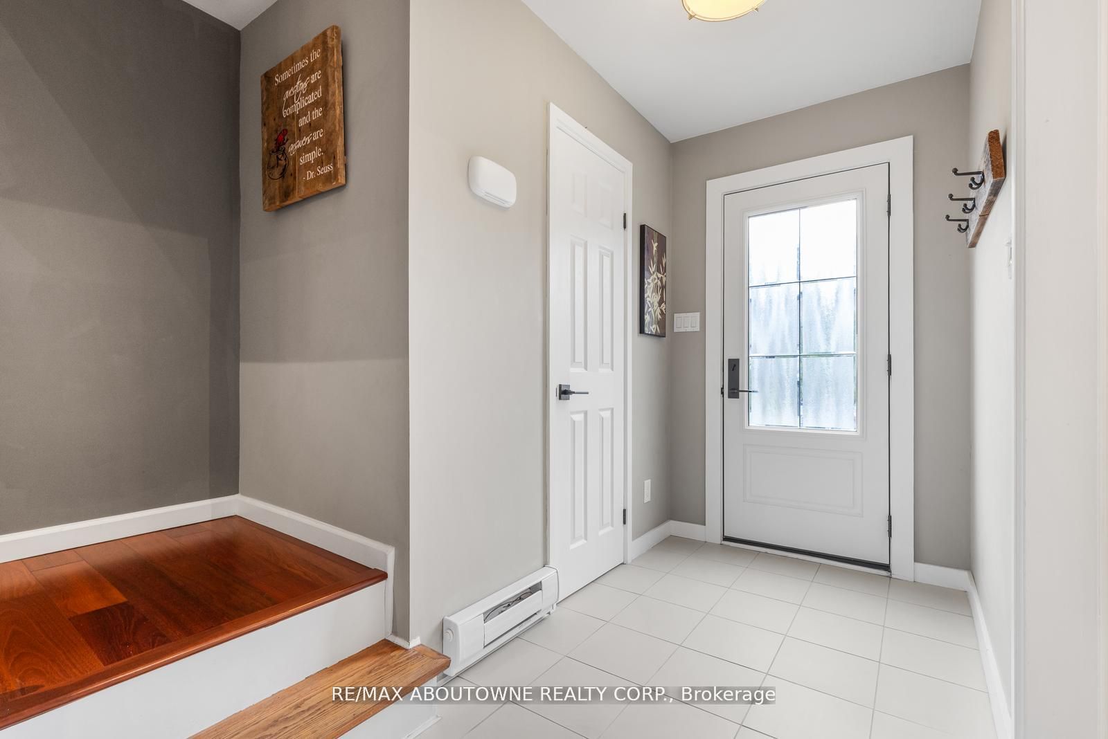Additional image 3 of 71 Sarah Lane, Oakville, ON, L6L 3V2