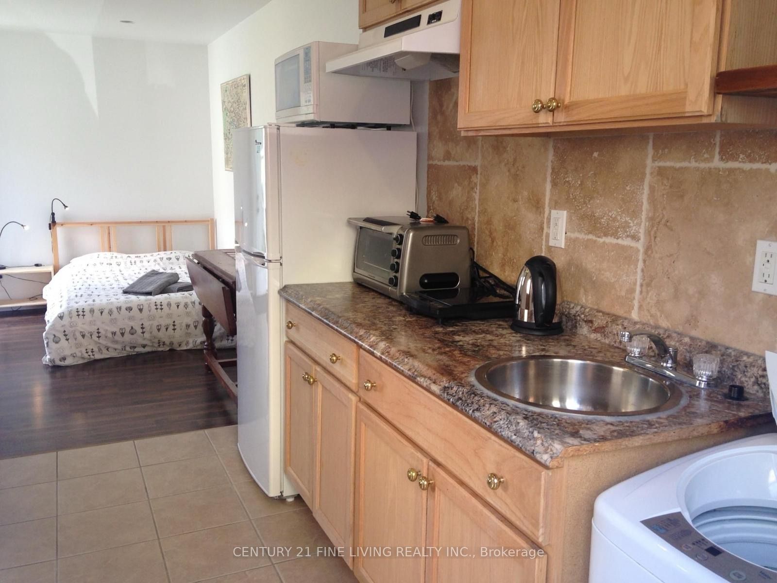 (Grdn)-400 Nairn Avenue, Toronto, ON, M6E 4J3